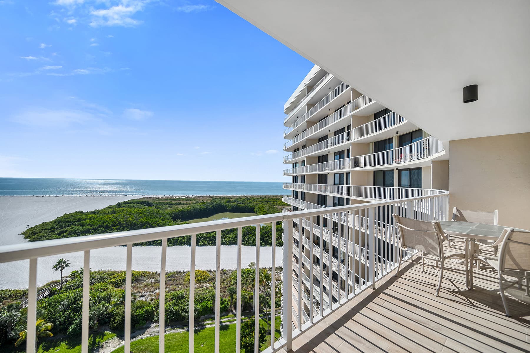 380 Seaview Court  - Photo 7