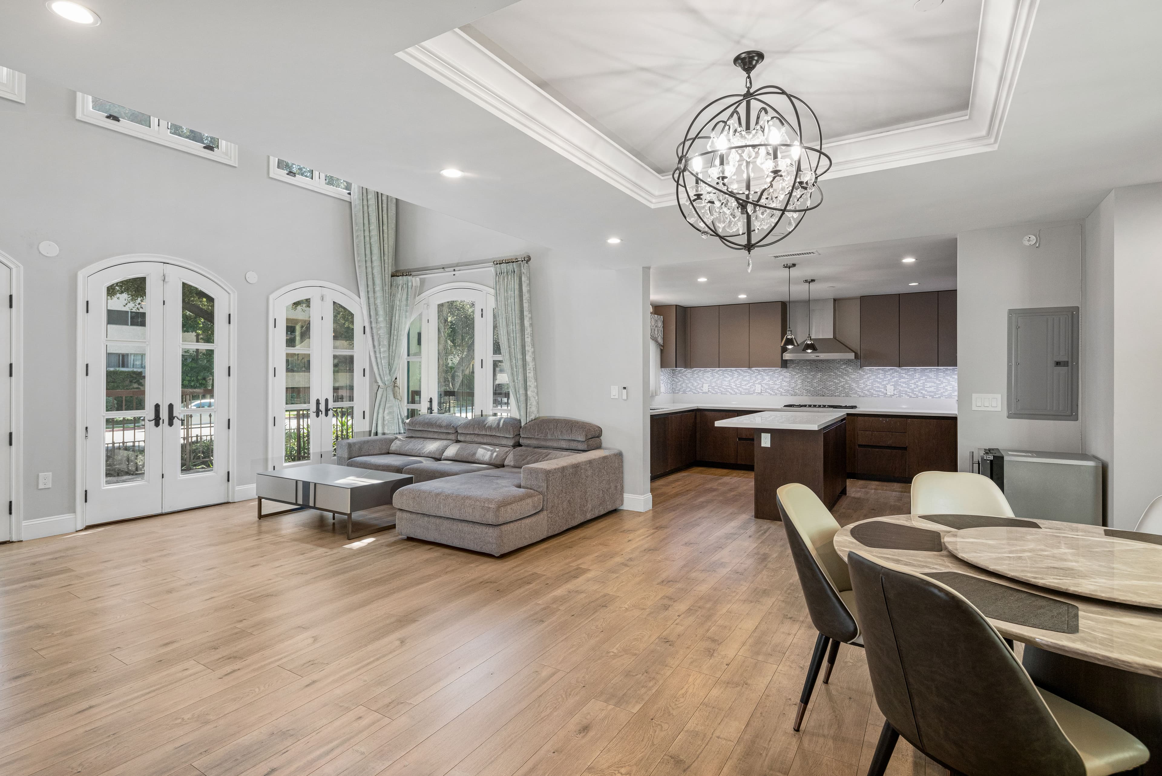 188 South Sierra Madre Boulevard # 8 - Photo 4