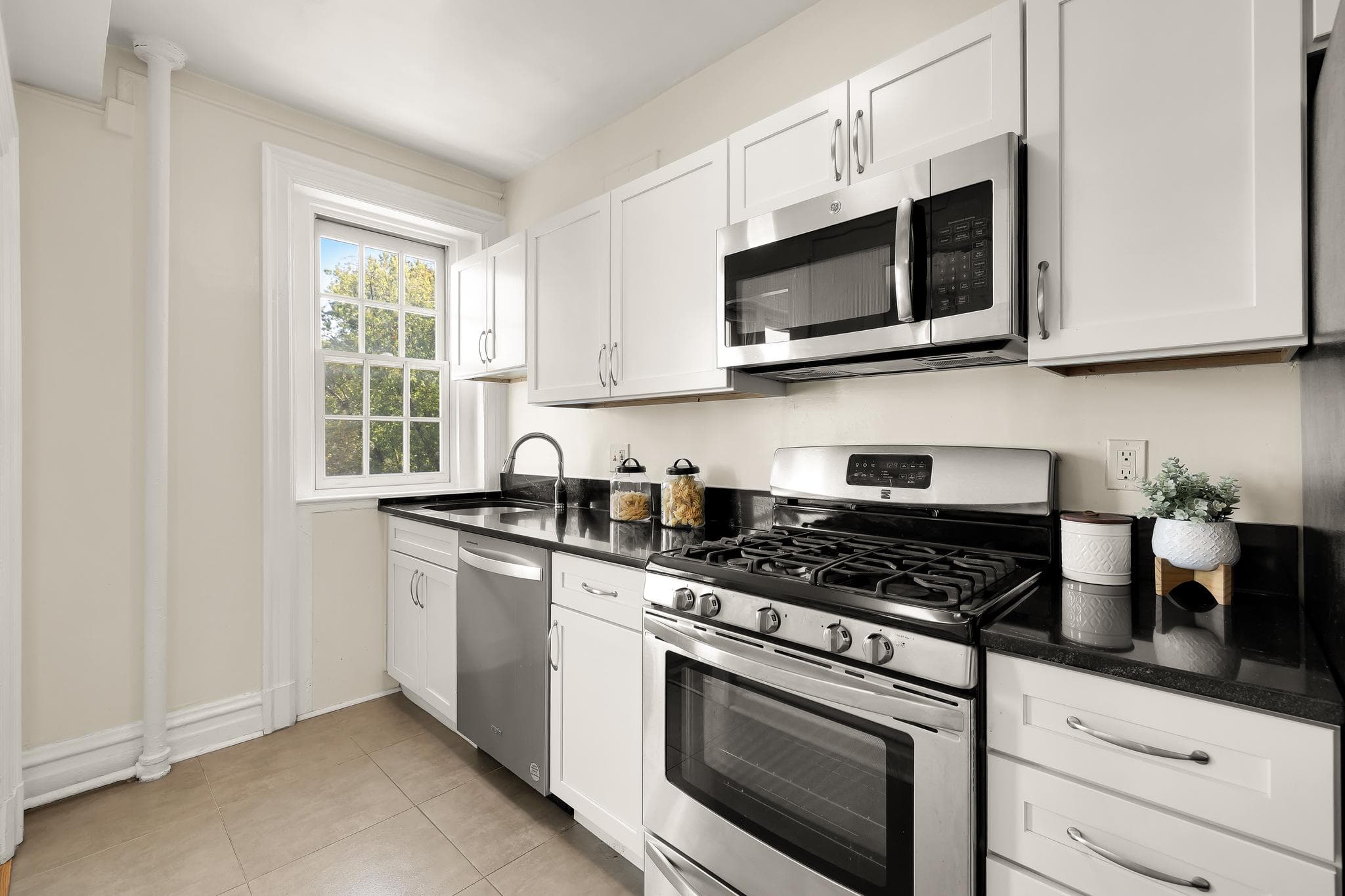 2456 20th Street NW Unit# UNIT 403 - Photo 9