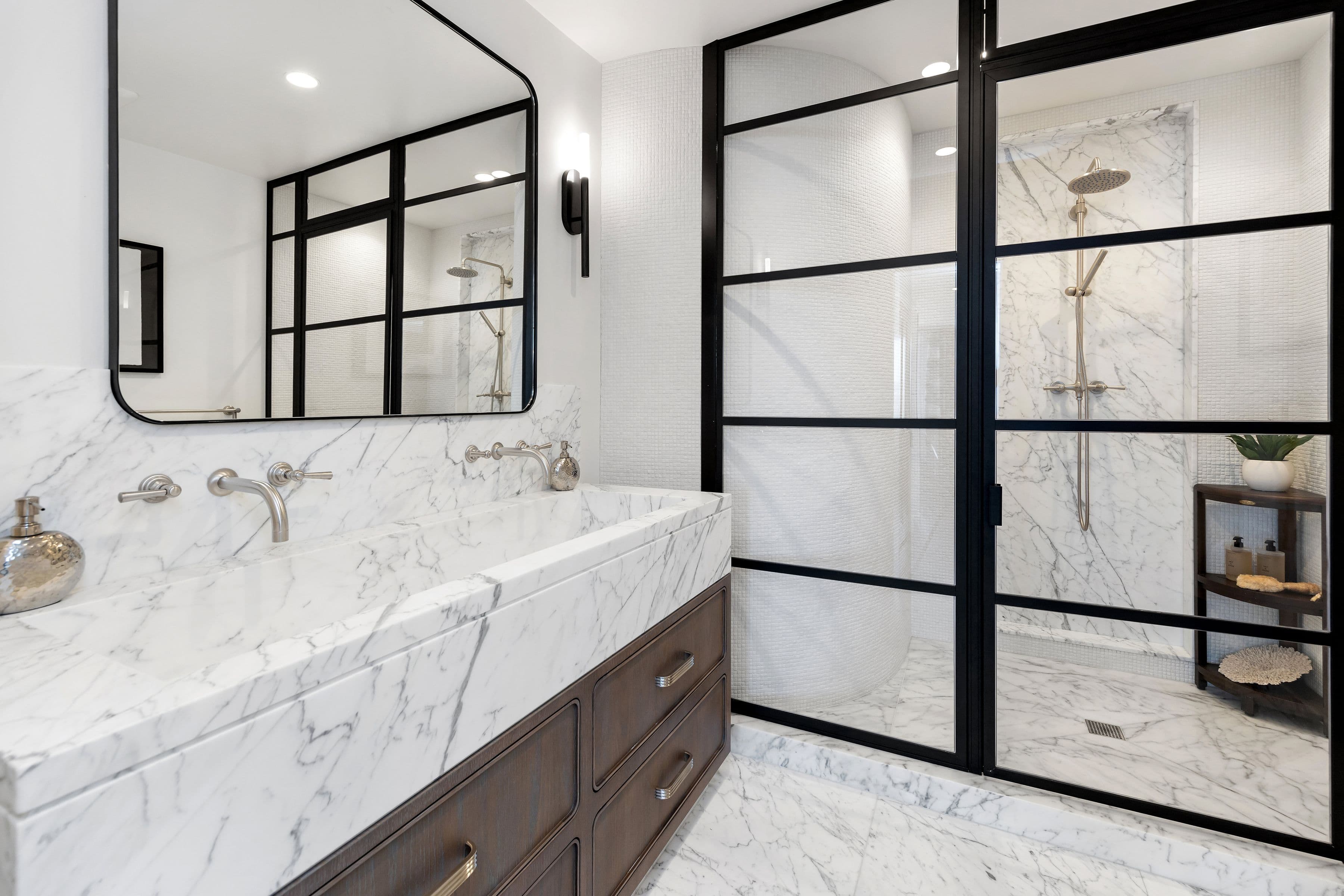 1360 Montgomery #11  - Photo 4