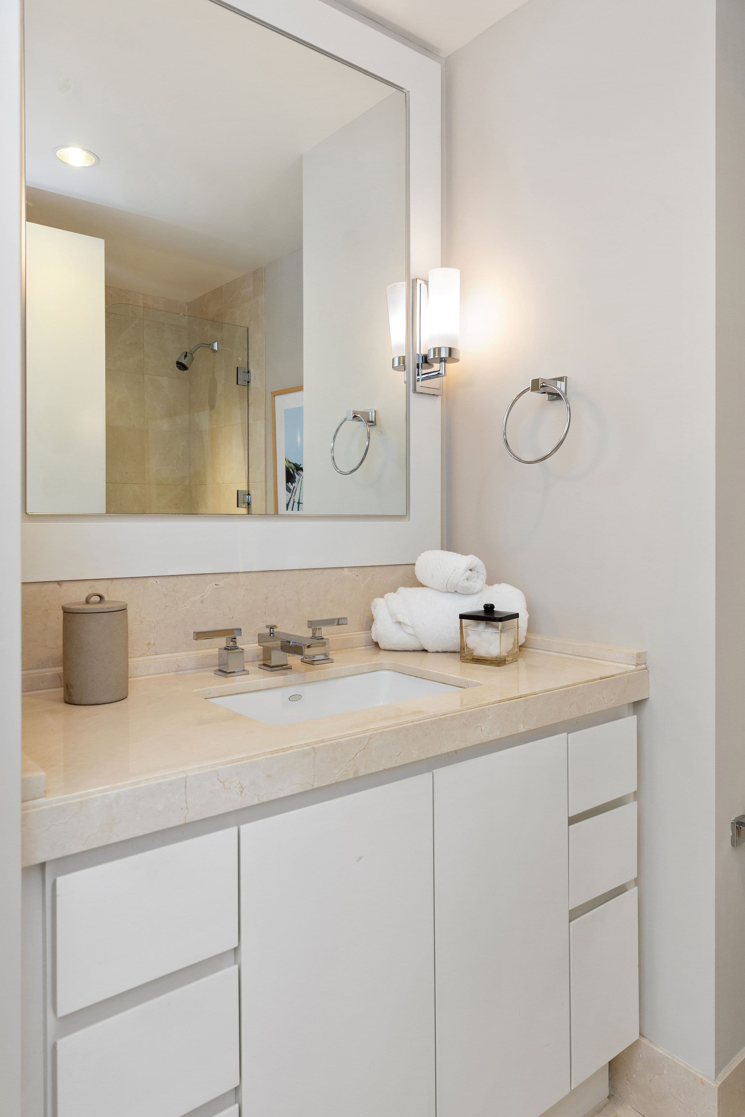St. Regis Residence 24A  - Photo 5