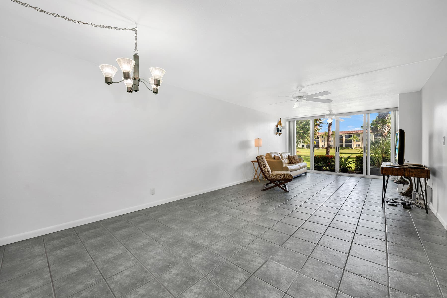 1086 Forest Lakes Drive  - Photo 8