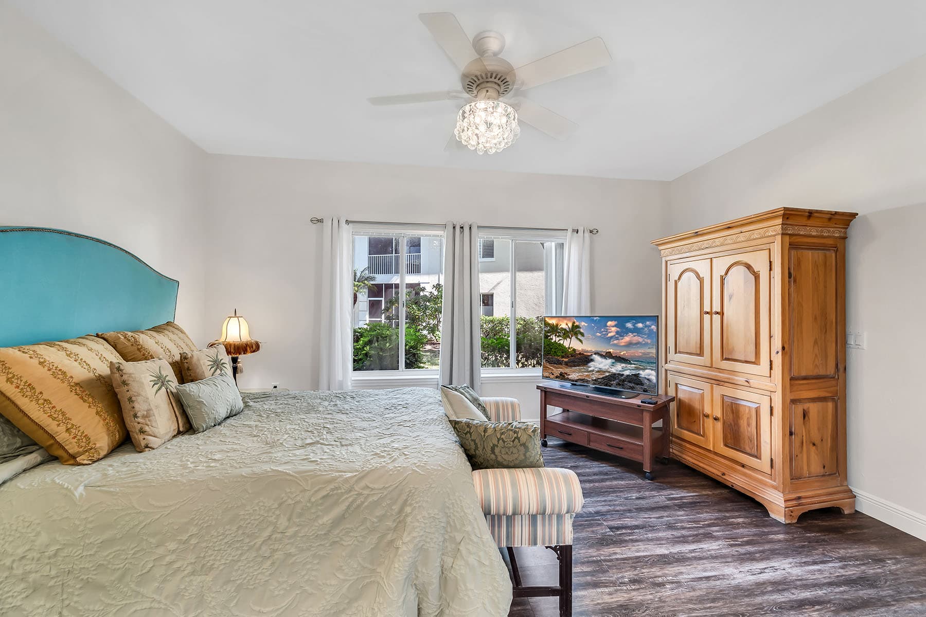 1360 Sweetwater Cove  - Photo 12