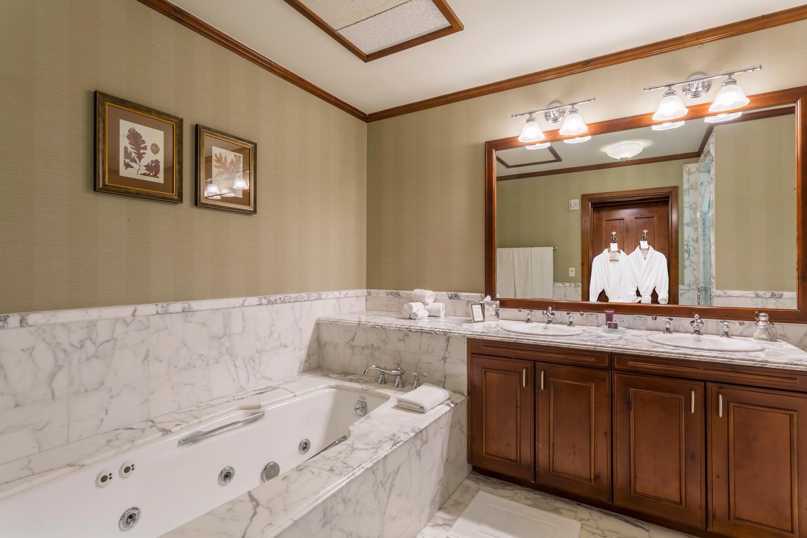 0075 Prospector Road Unit 8410-12, Aspen, CO 81611 - Photo 3