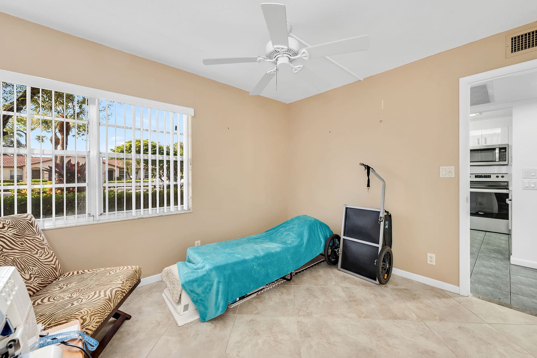 1086 Forest Lakes Drive  - Photo 2