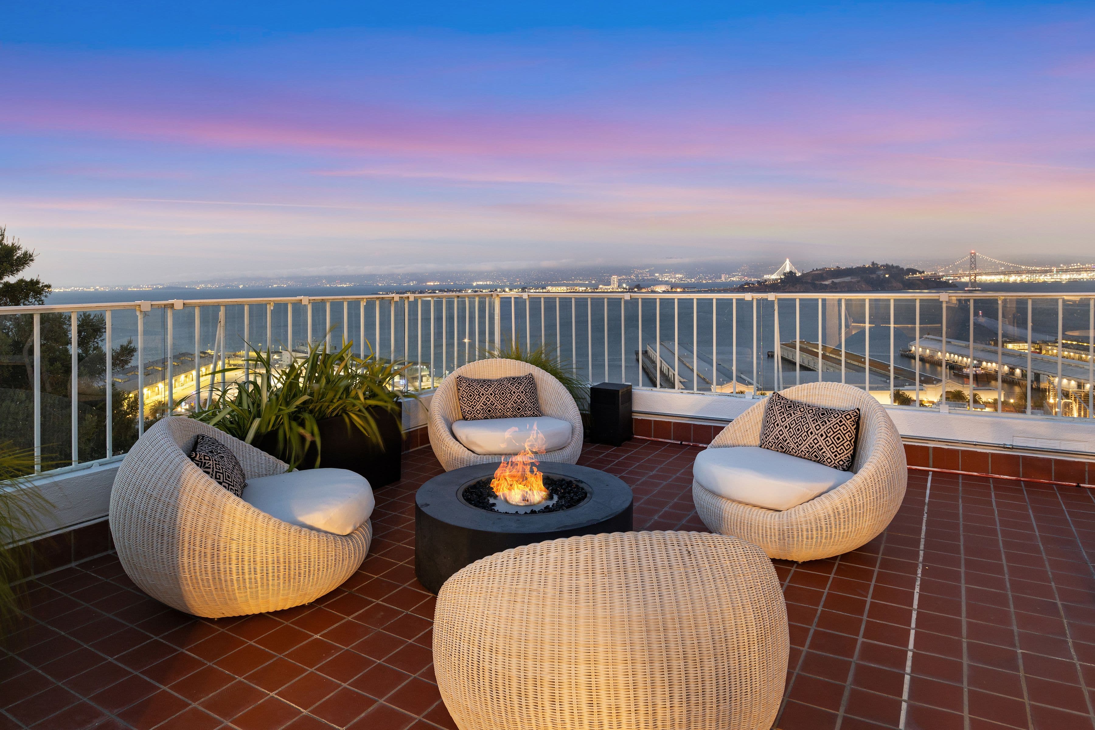 1360 Montgomery #11  - Photo 2