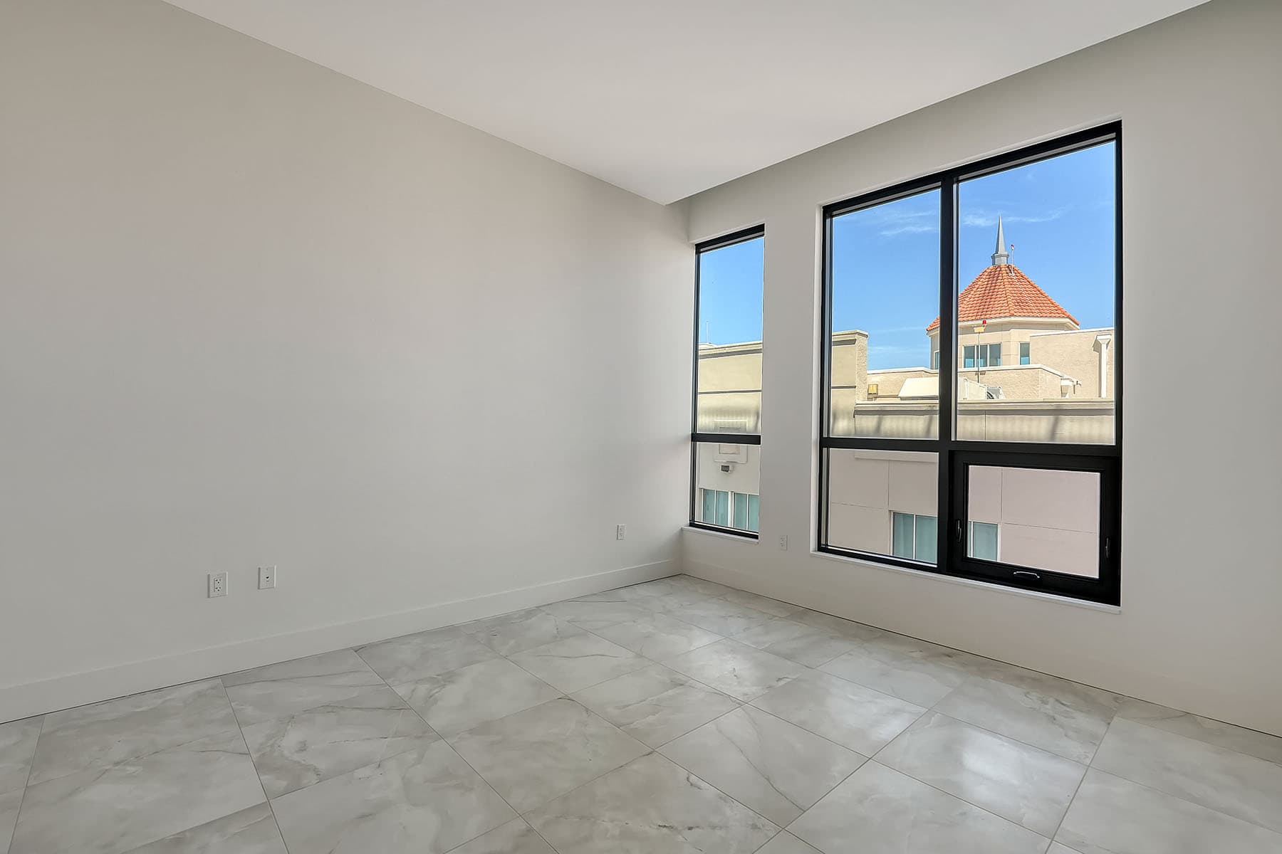 33 S Palm Avenue  - Photo 9
