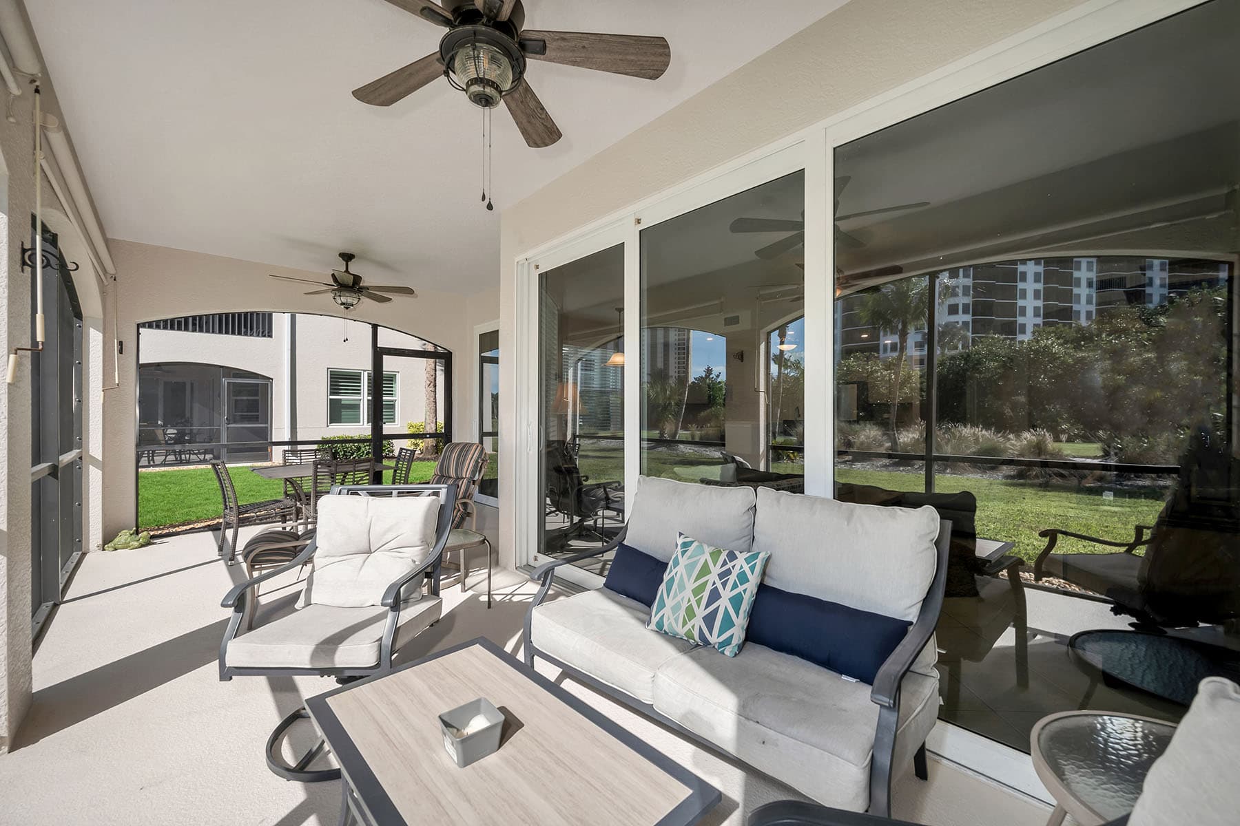 1285 Rialto Way  - Photo 7