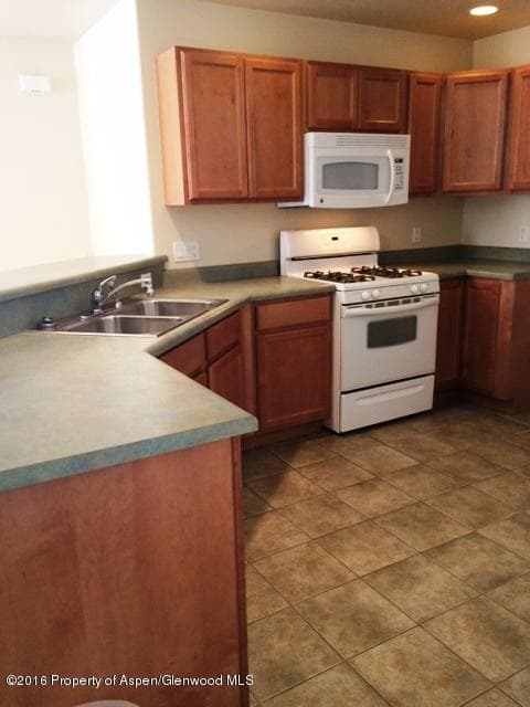 227 E Capital Court, New Castle, CO 81647 - Photo 3