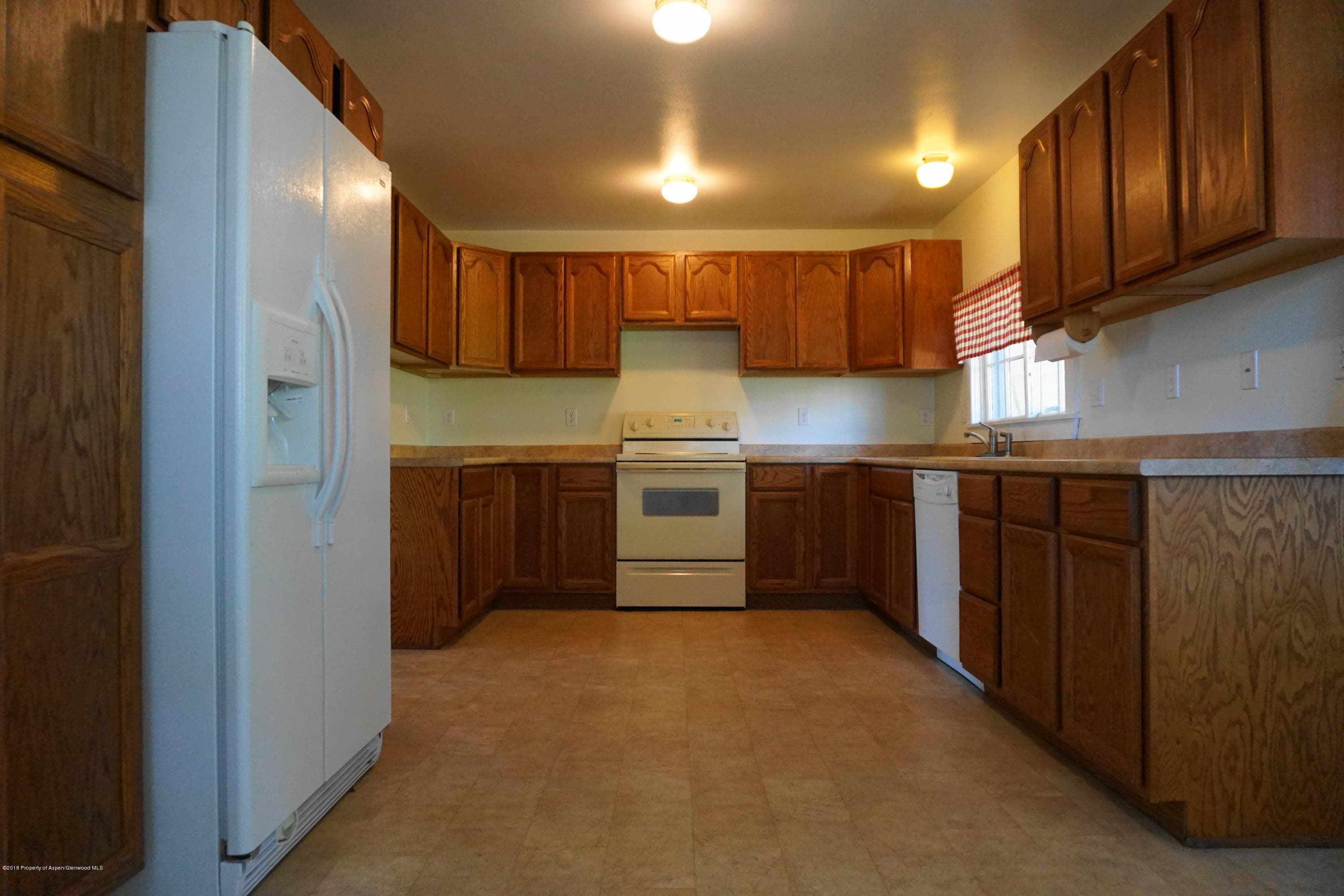 1085 Main Street, Meeker, CO 81641 - Photo 4