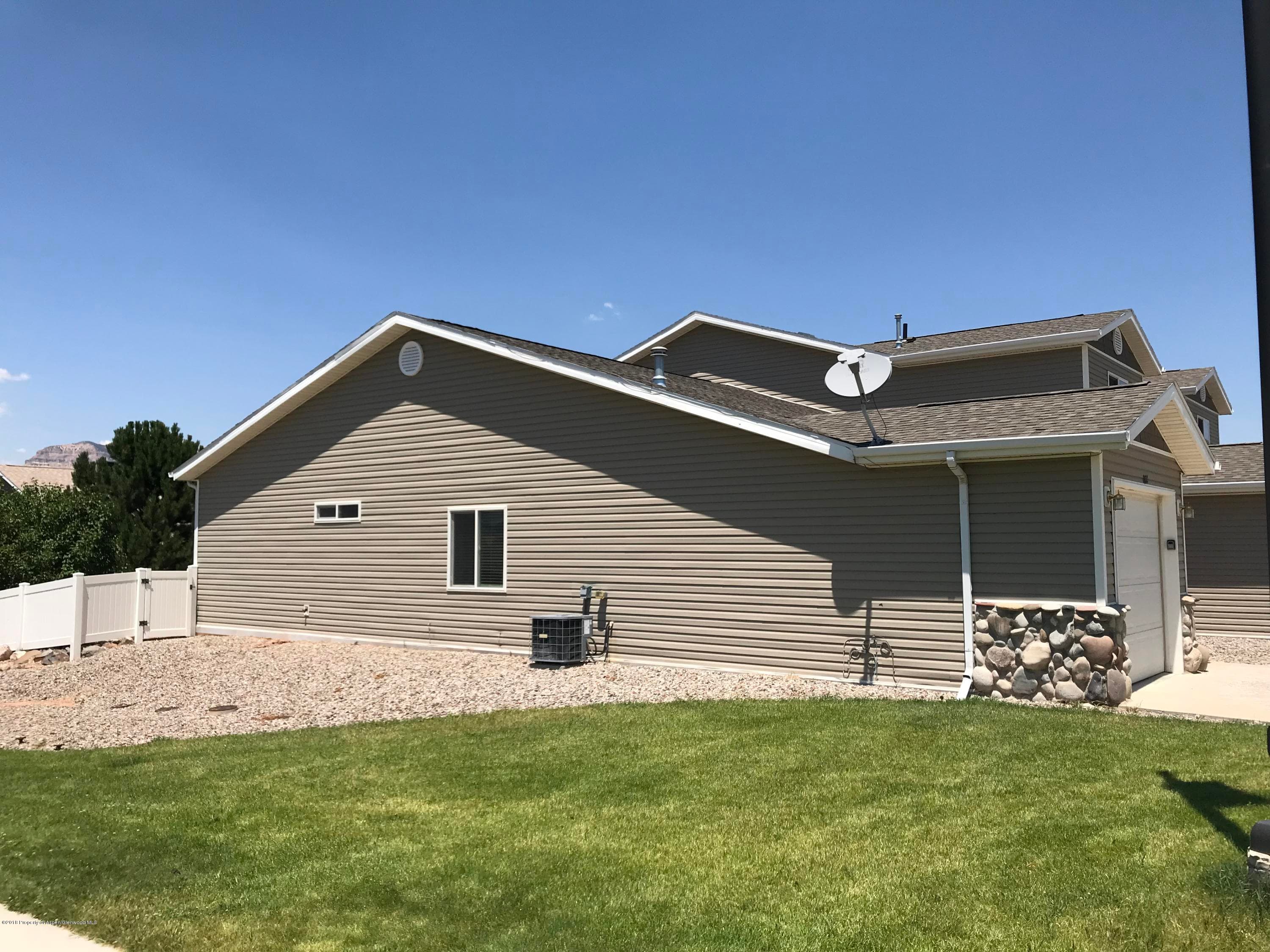 11 Jessica Lane, Battlement Mesa, CO 81635 - Photo 3