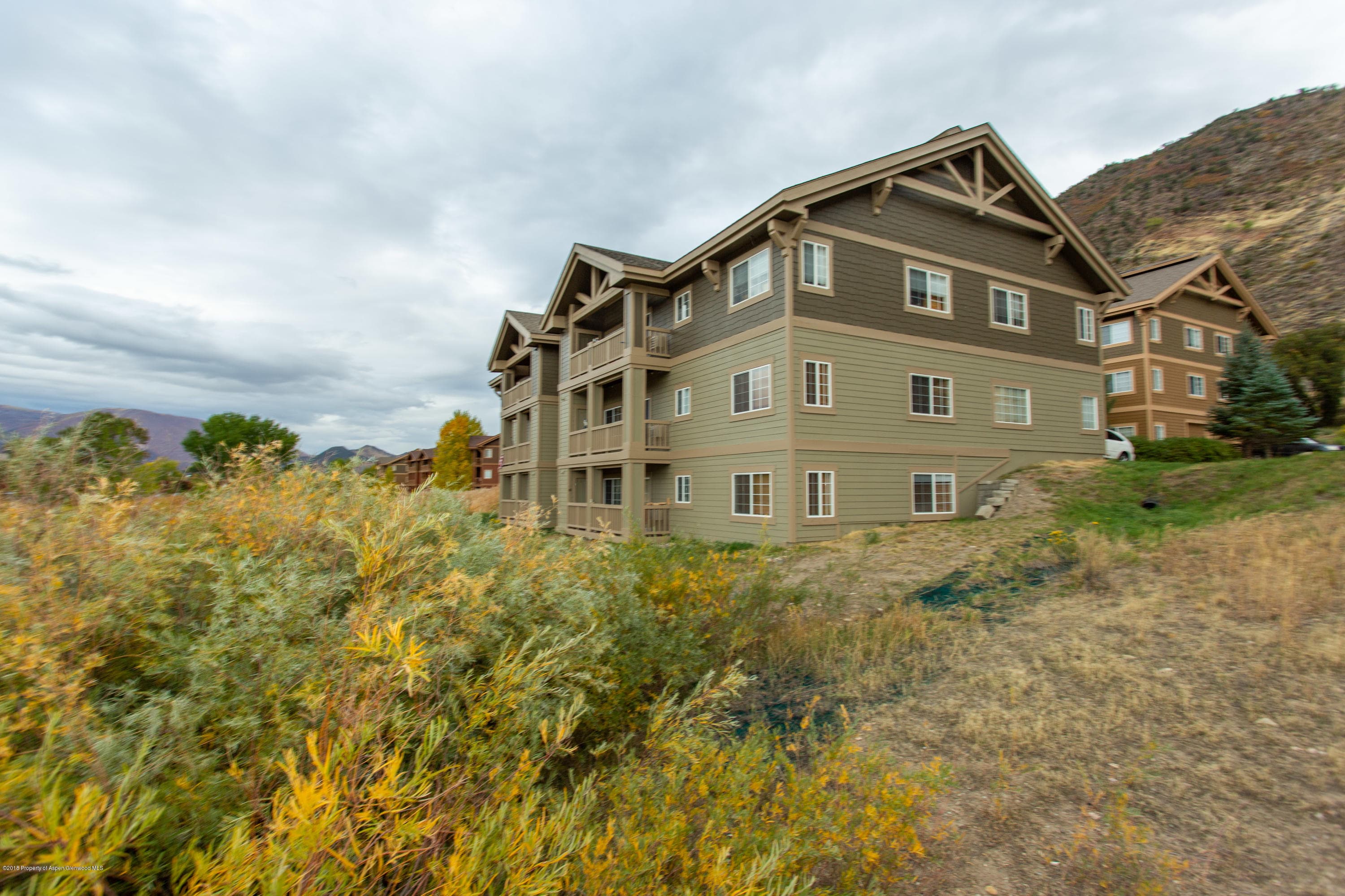 315 River View Drive 1801, New Castle, CO 81647 - Photo 2