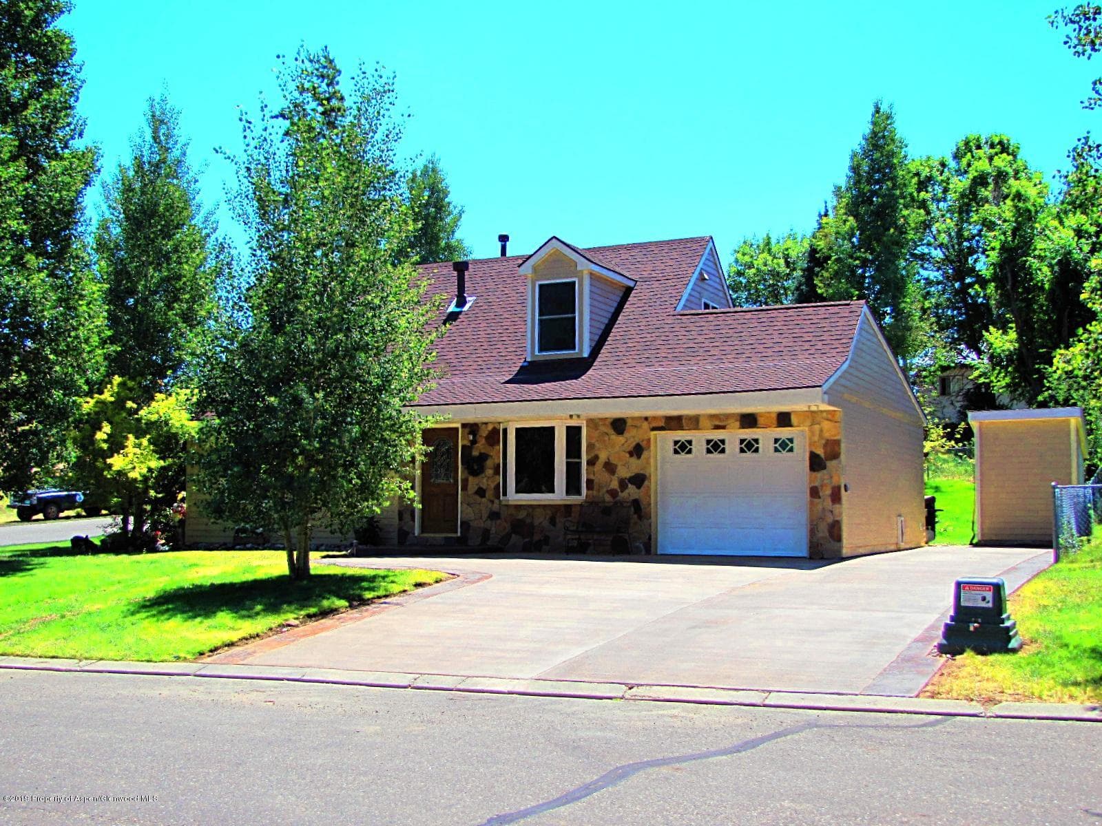 401 MEADOW BROOK Court, Hayden, CO 81639 - Photo 2