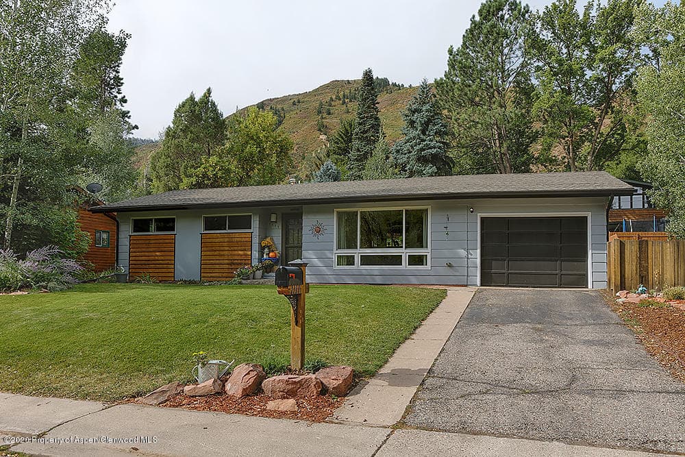 1111 Riverview Drive, Glenwood Springs, CO 81601 - Photo 2
