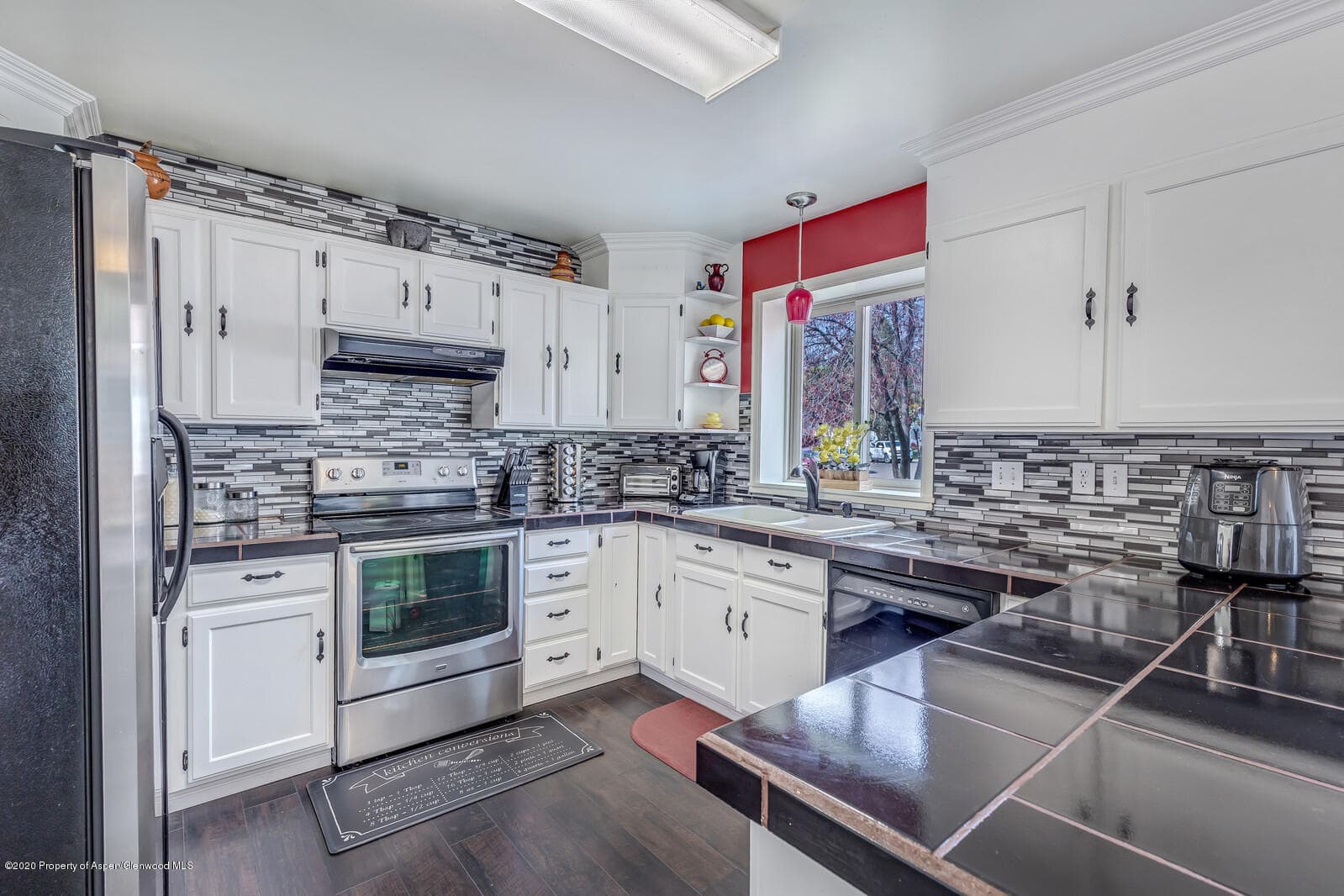 204 Safflower Court, New Castle, CO 81647 - Photo 4