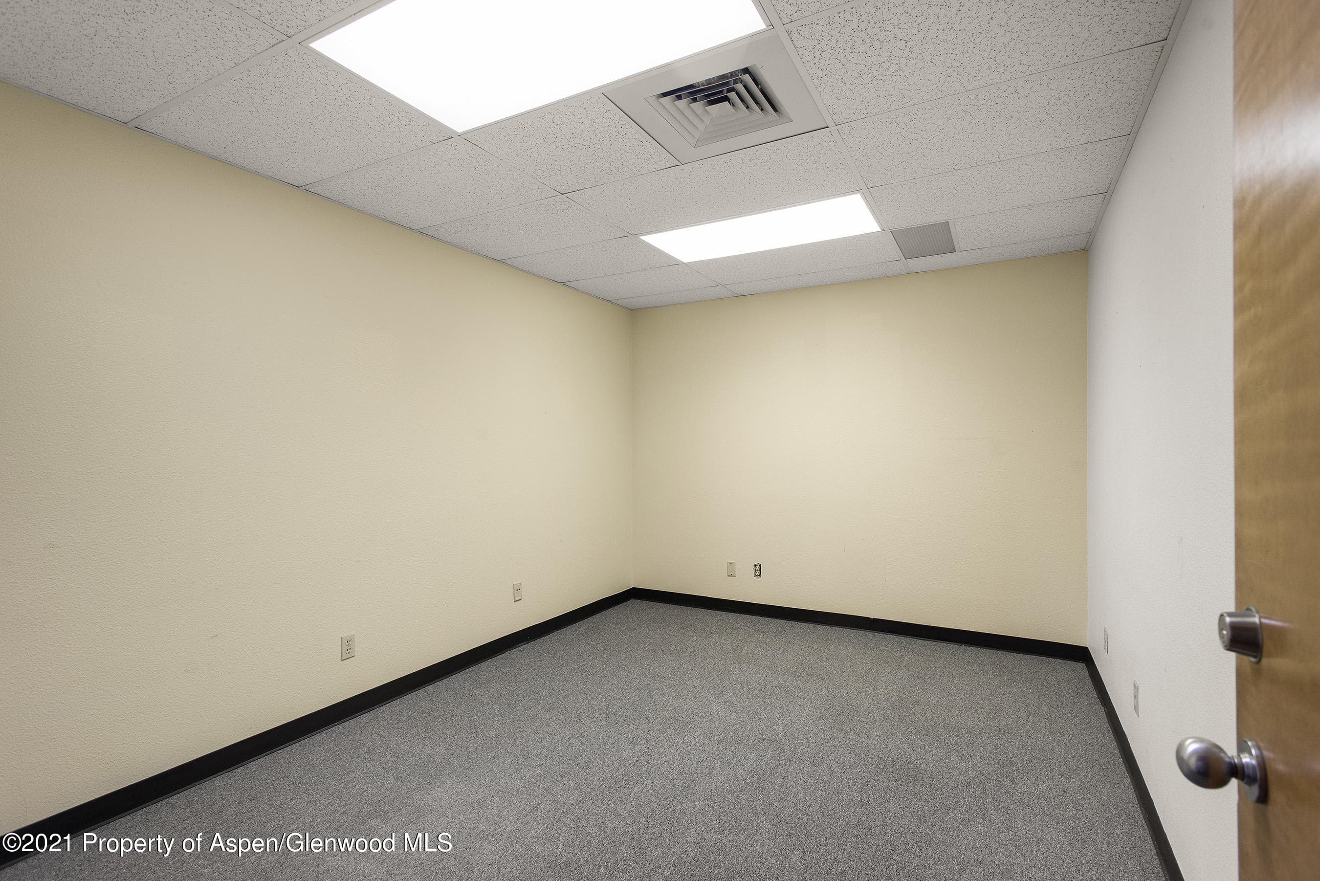 6916 Highway 82, Glenwood Springs, CO 81601 - Photo 11