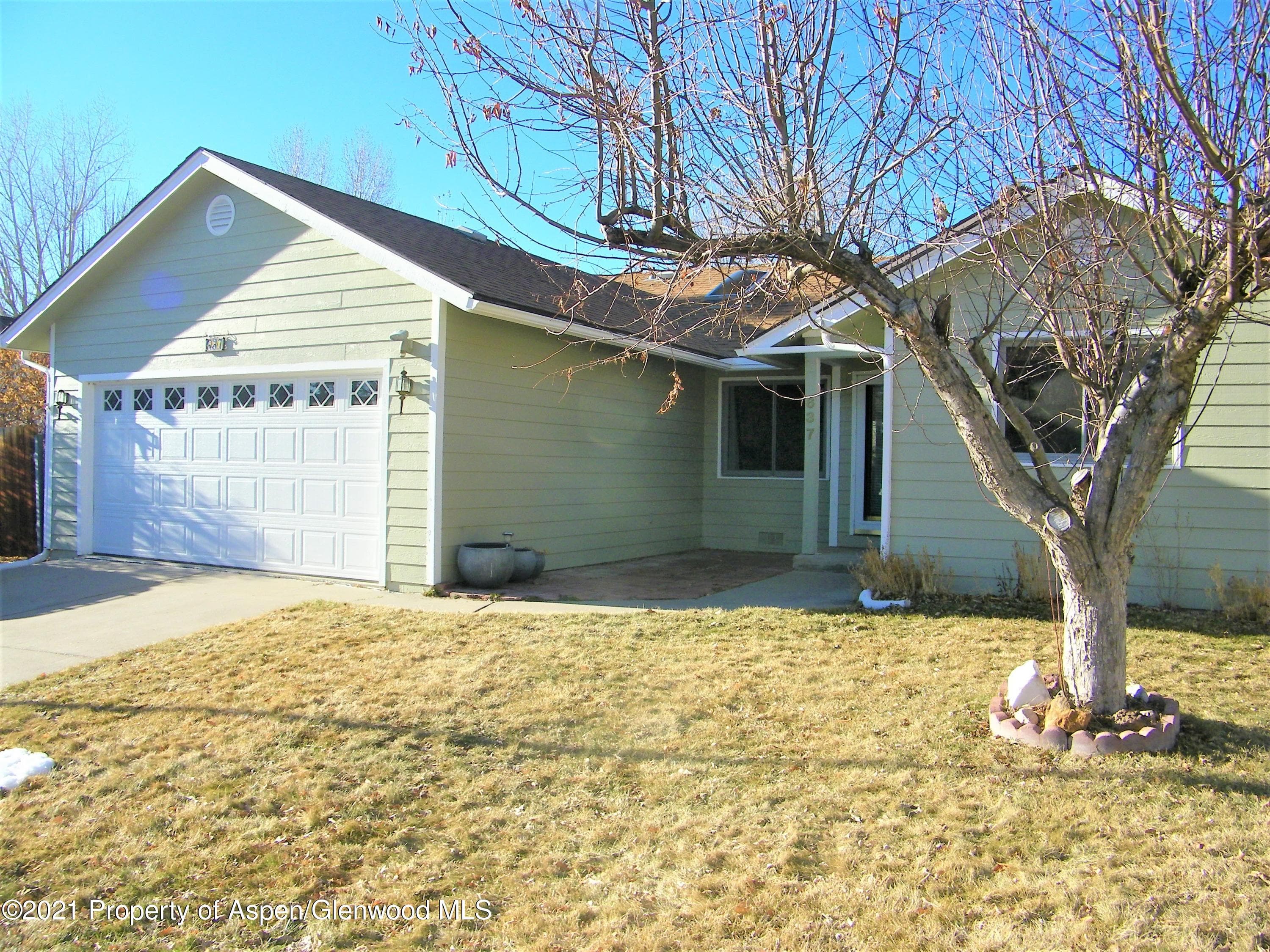 637 Night Shade Court, New Castle, CO 81647 - Photo 2