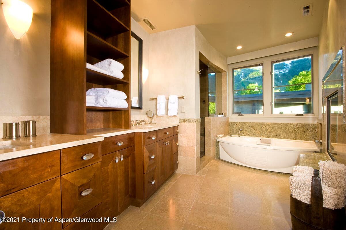 501 Rio Grande Place 206, Aspen, CO 81611 - Photo 8