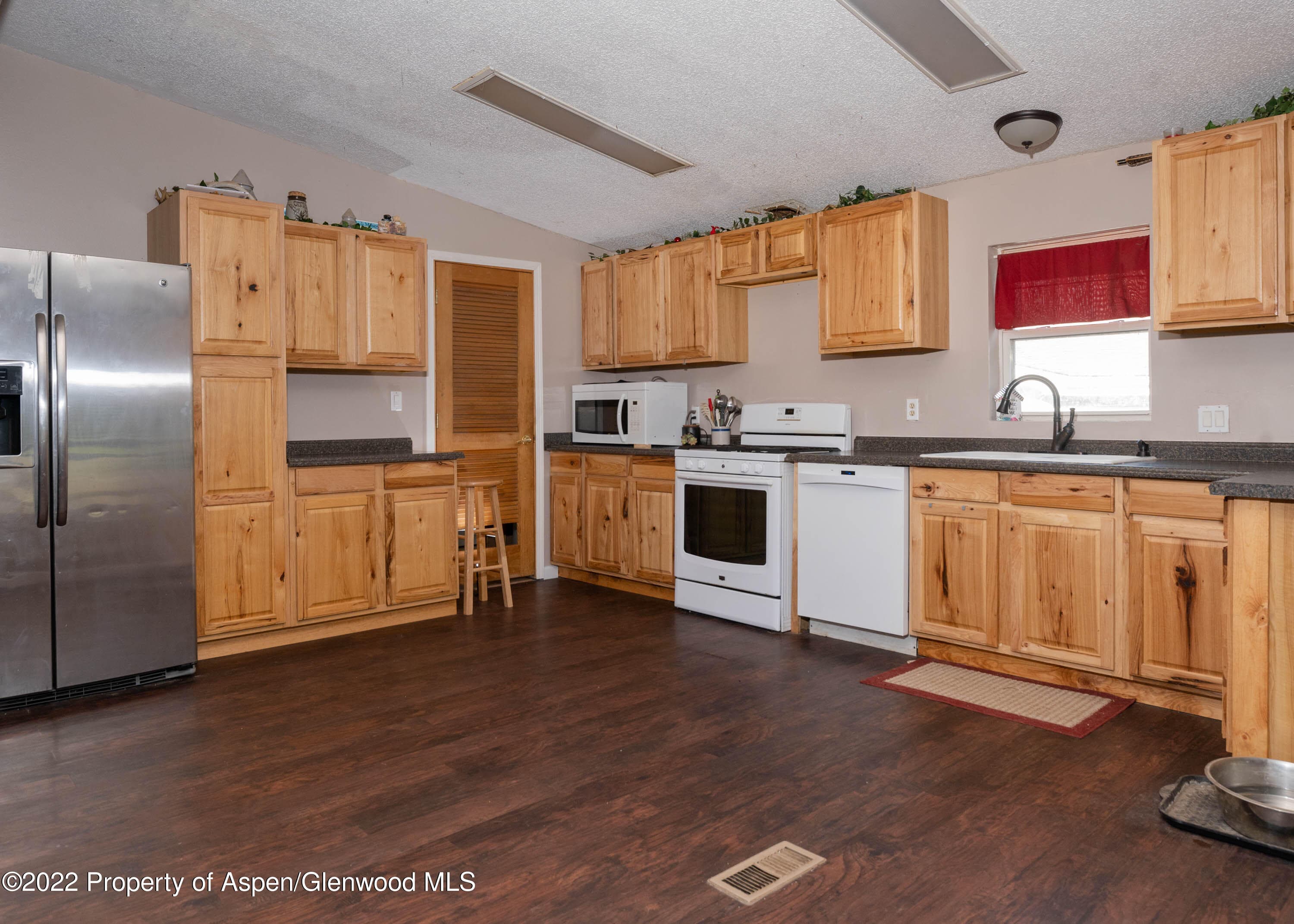 175 Cedar Circle, Parachute, CO 81635 - Photo 6