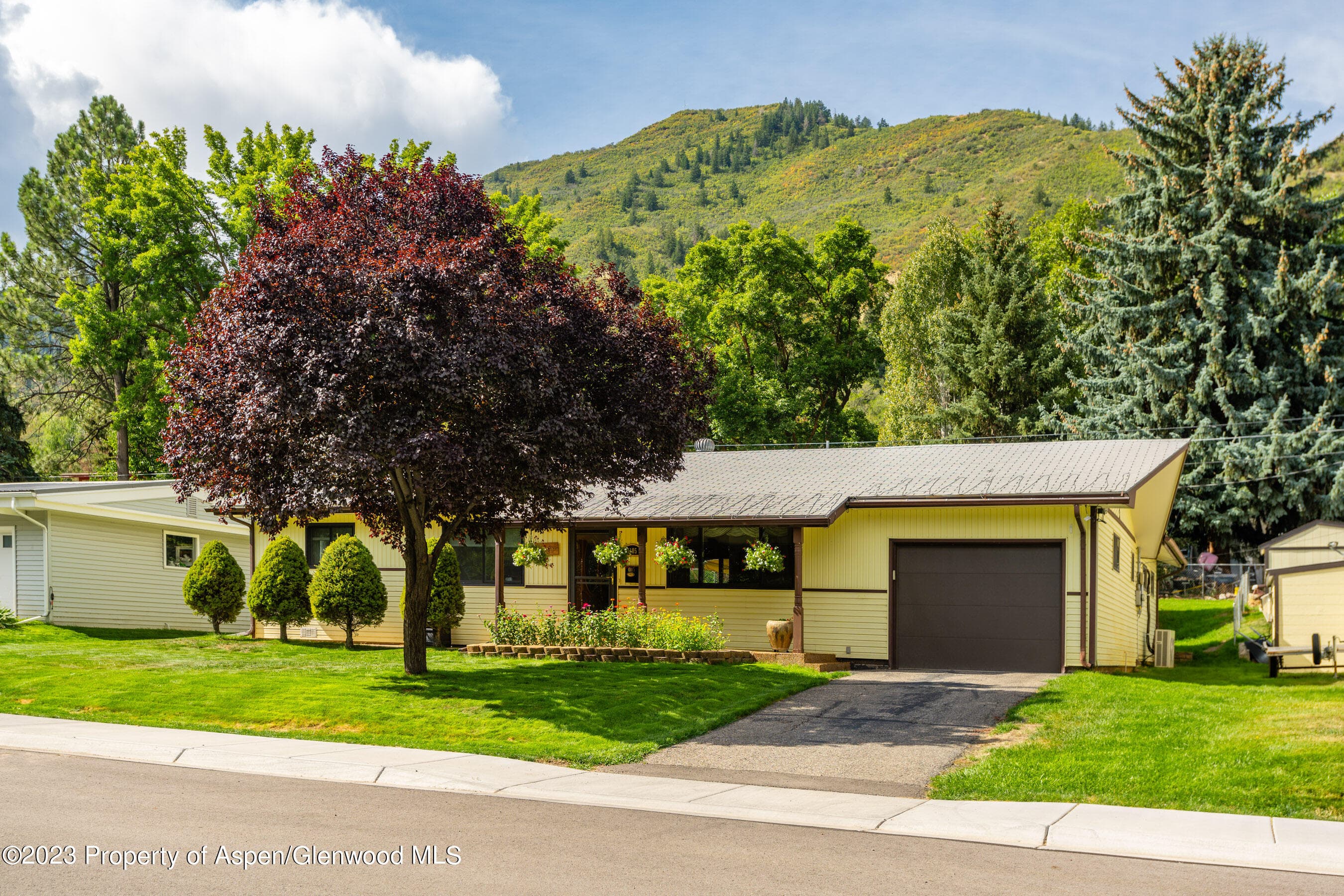 1105 Riverview Drive, Glenwood Springs, CO 81601 - Photo 2