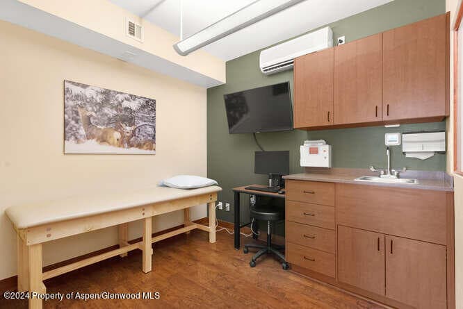 101 FOUNDERS Place 104 & 105, Aspen, CO 81611 - Photo 12