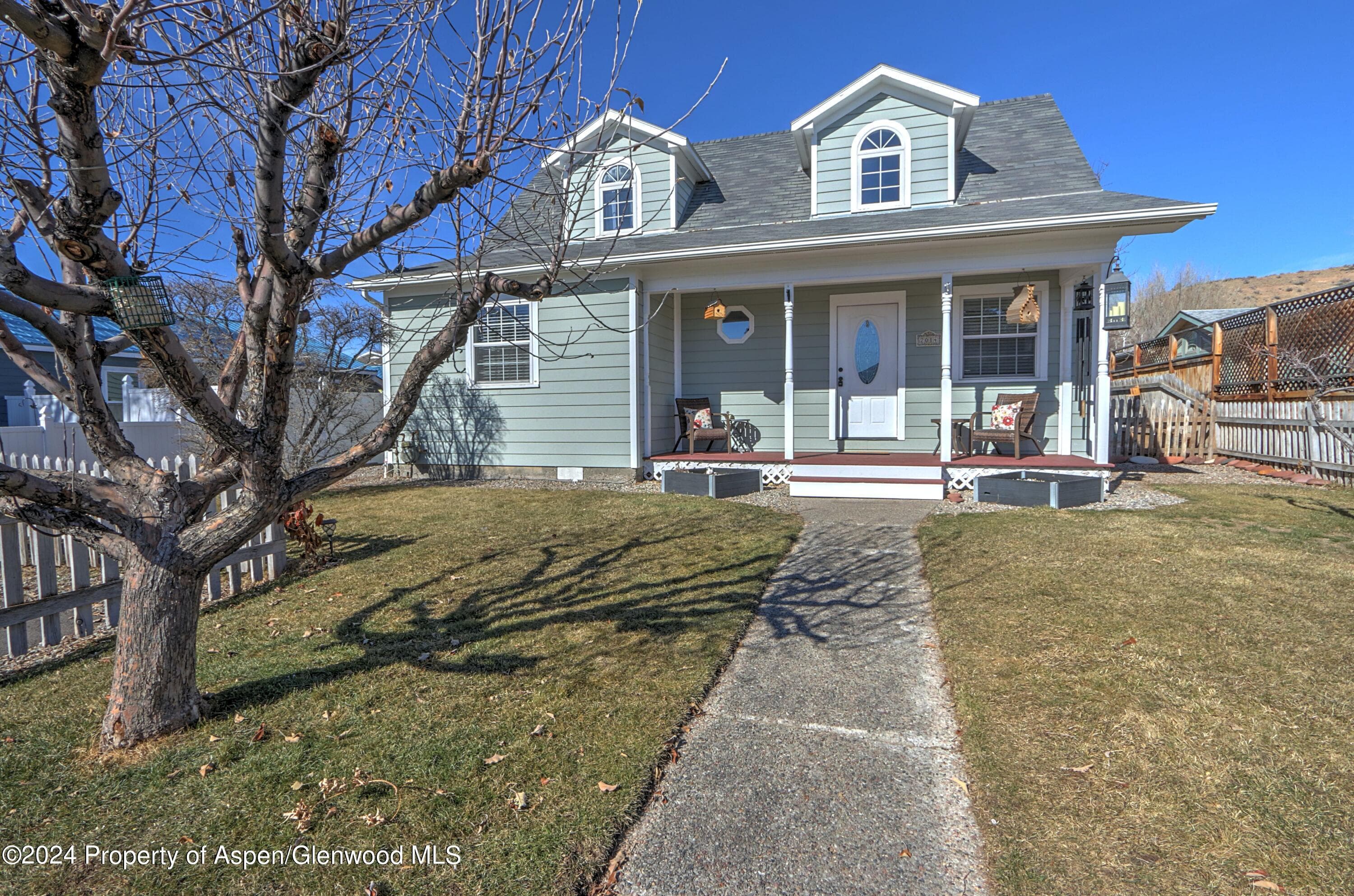 2014 Pioneer Dr, Silt, CO 81652 - Photo 1