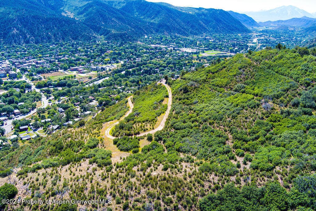 921 W 9th Street, Glenwood Springs, CO 81601 - Photo 2