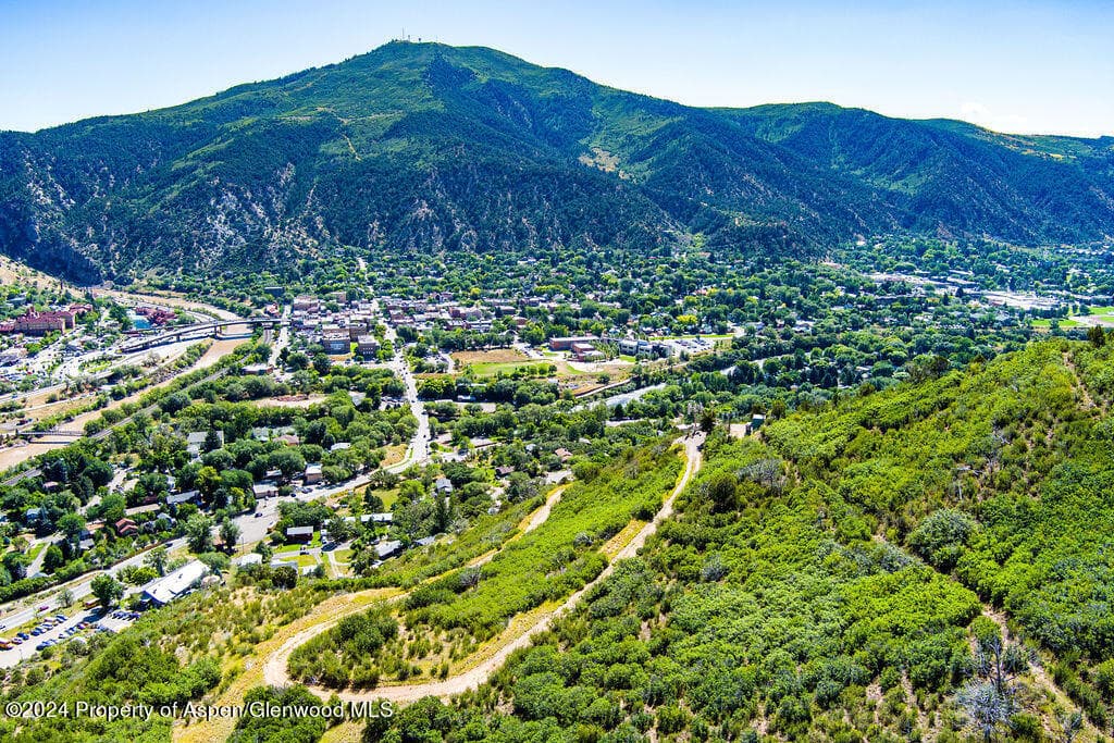 921 W 9th Street, Glenwood Springs, CO 81601 - Photo 3