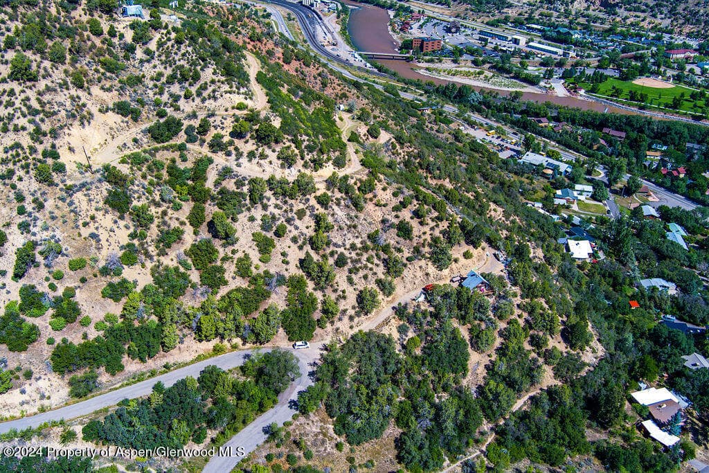 921 W 9th Street, Glenwood Springs, CO 81601 - Photo 12