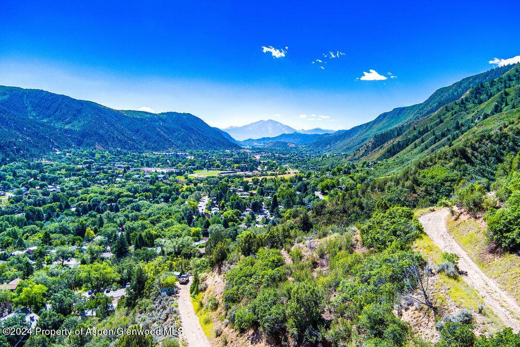 921 W 9th Street, Glenwood Springs, CO 81601 - Photo 16