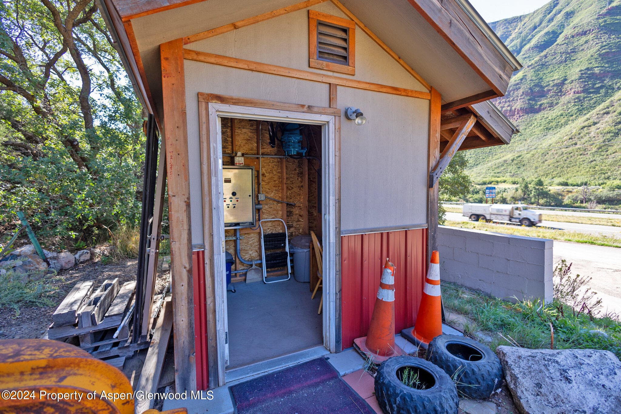 50235 US Highway 6, Glenwood Springs, CO 81601 - Photo 23