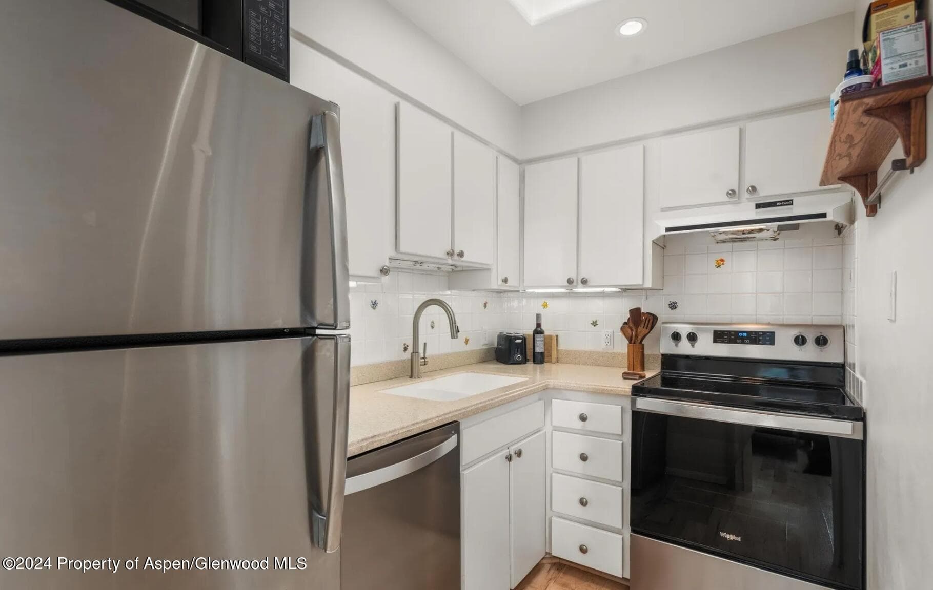 108 W Hyman Avenue 2, Aspen, CO 81611 - Photo 10