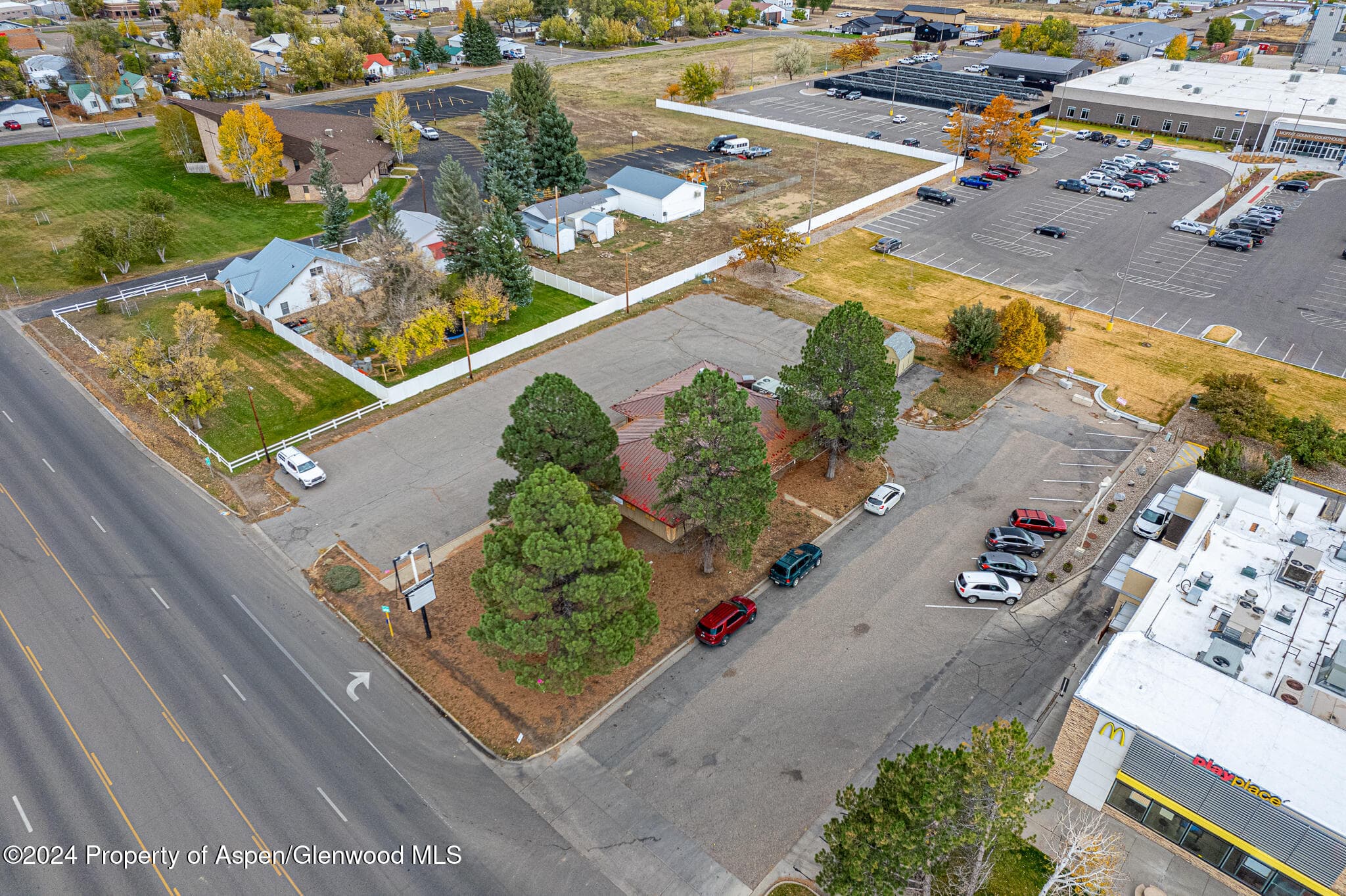 1070 W Victory Way, Craig, CO 81625 - Photo 8