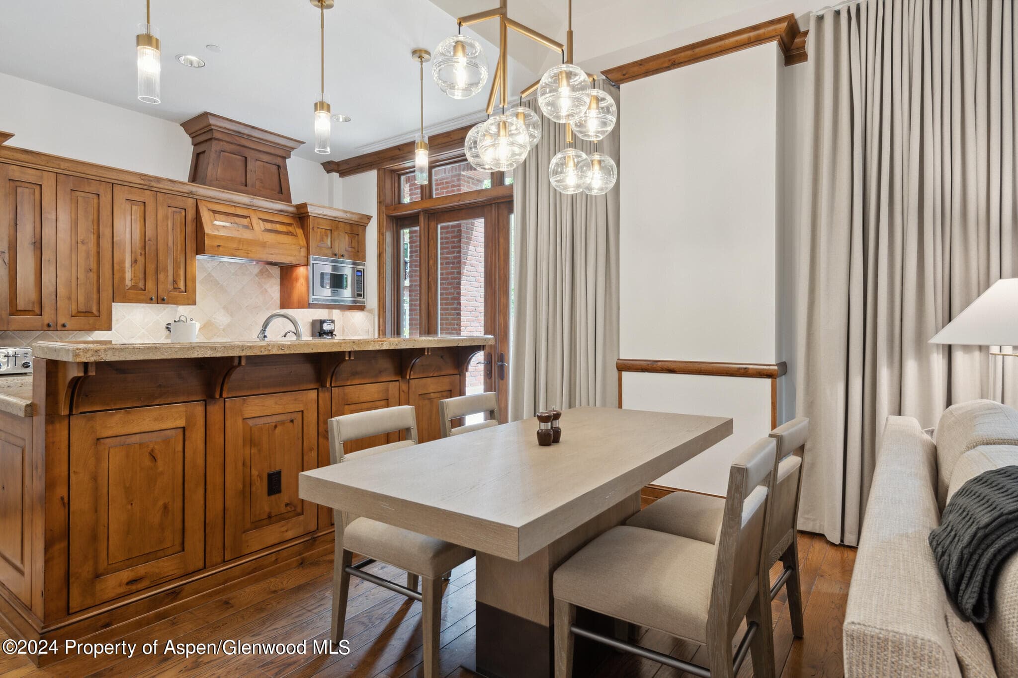 415 E Dean St, #7, Week 6, Aspen, CO 81611 - Photo 7