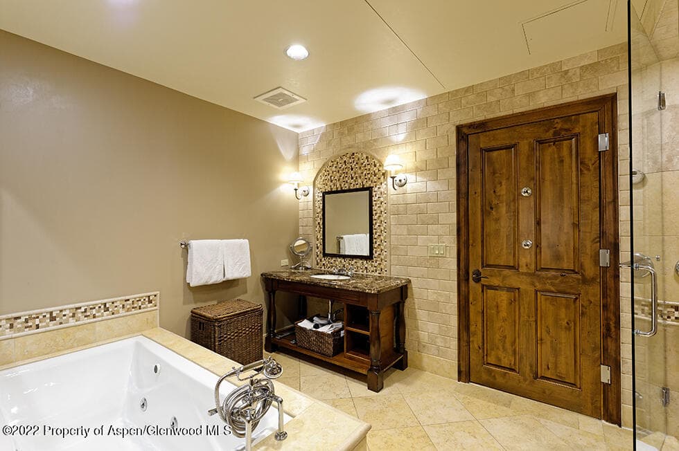 415 E Dean St, #7, Week 6, Aspen, CO 81611 - Photo 12