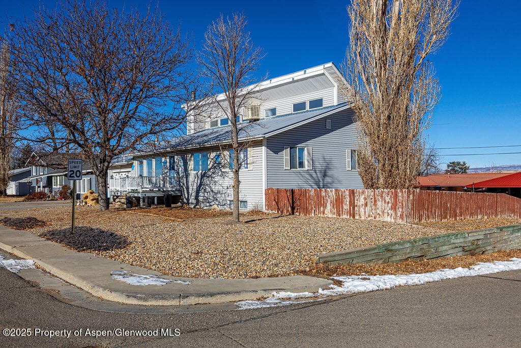 298 Middle Street, Rangely, CO 81648 - Photo 4