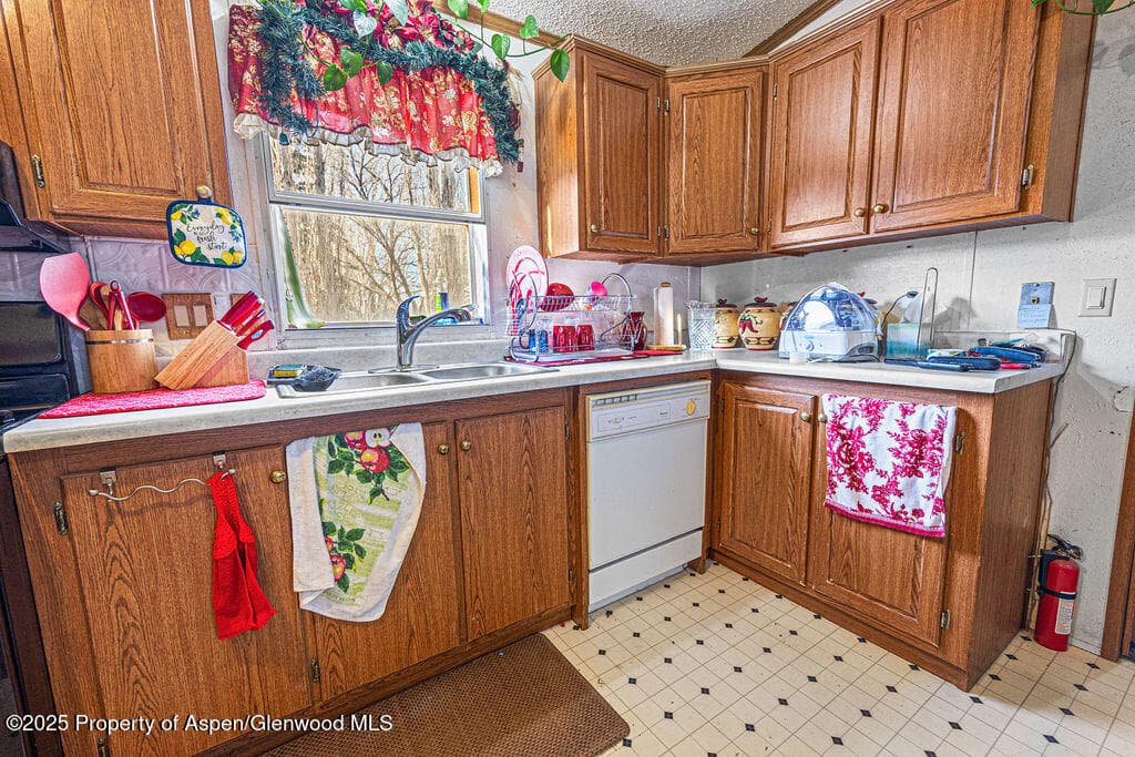 974 Aspen Avenue, Craig, CO 81625 - Photo 6