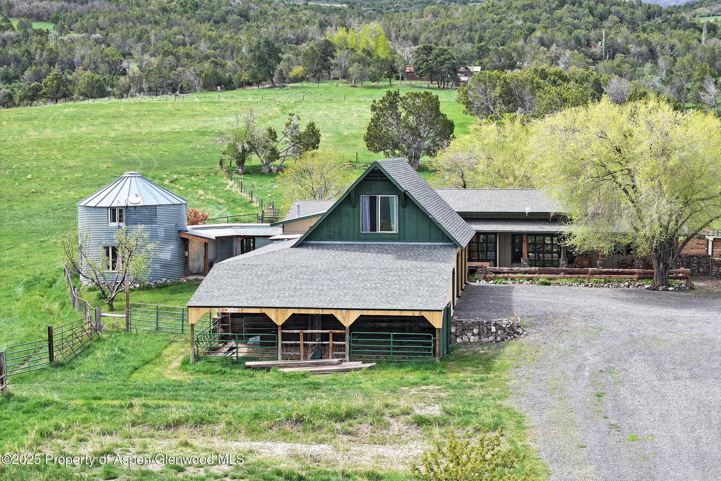 10491 54 7/10 Road, Molina, CO 81646 - Photo 3