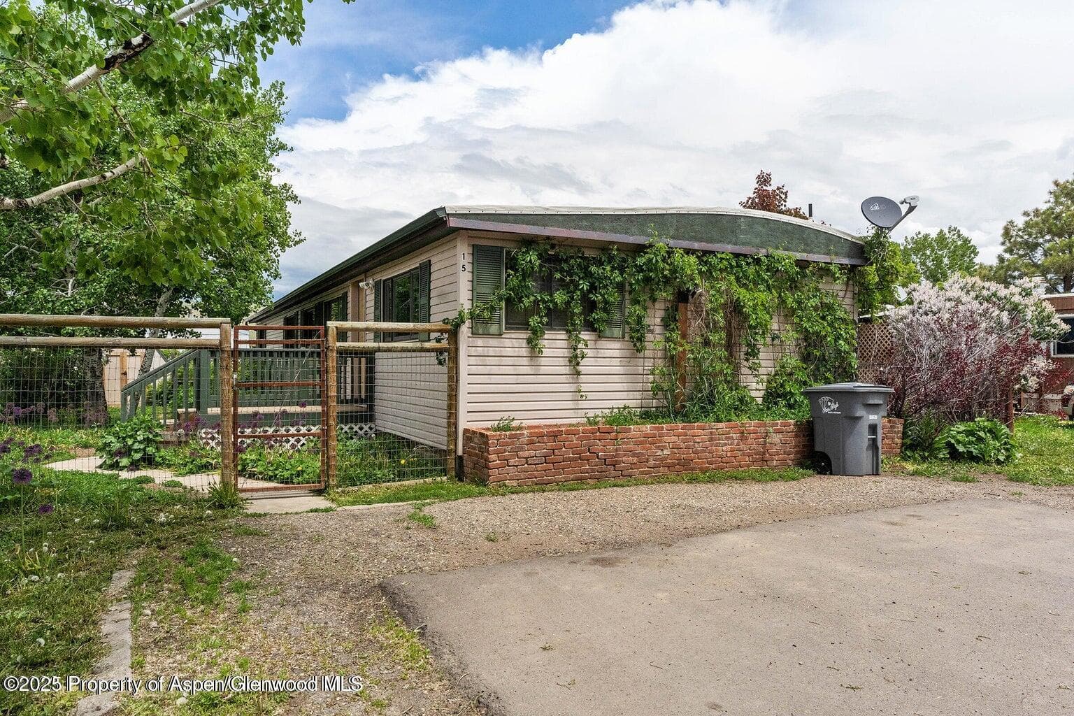 1100 W Jefferson Avenue #15, Hayden, CO 81639 - Photo 2