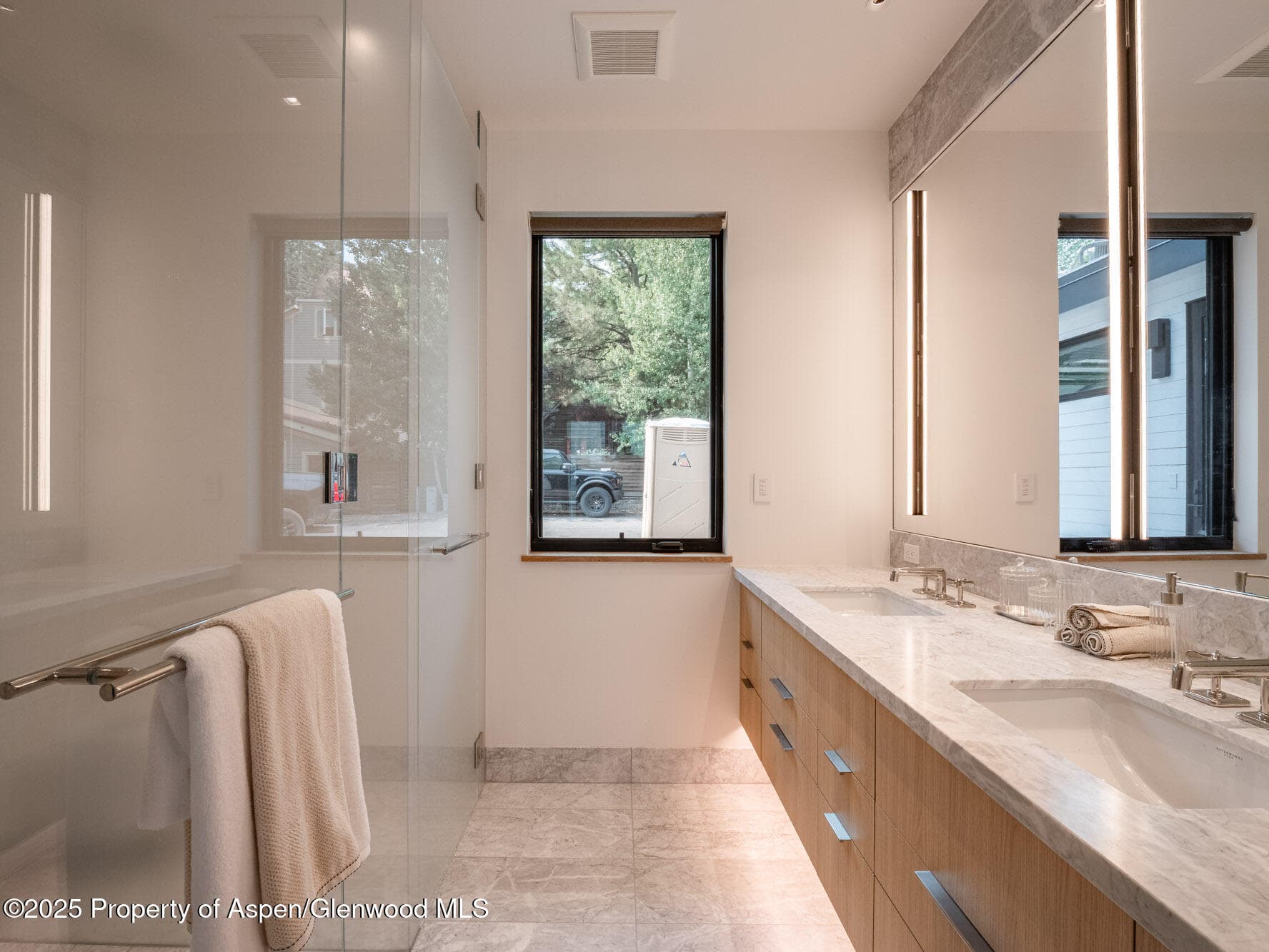 227 E Main Street, Aspen, CO 81611 - Photo 27