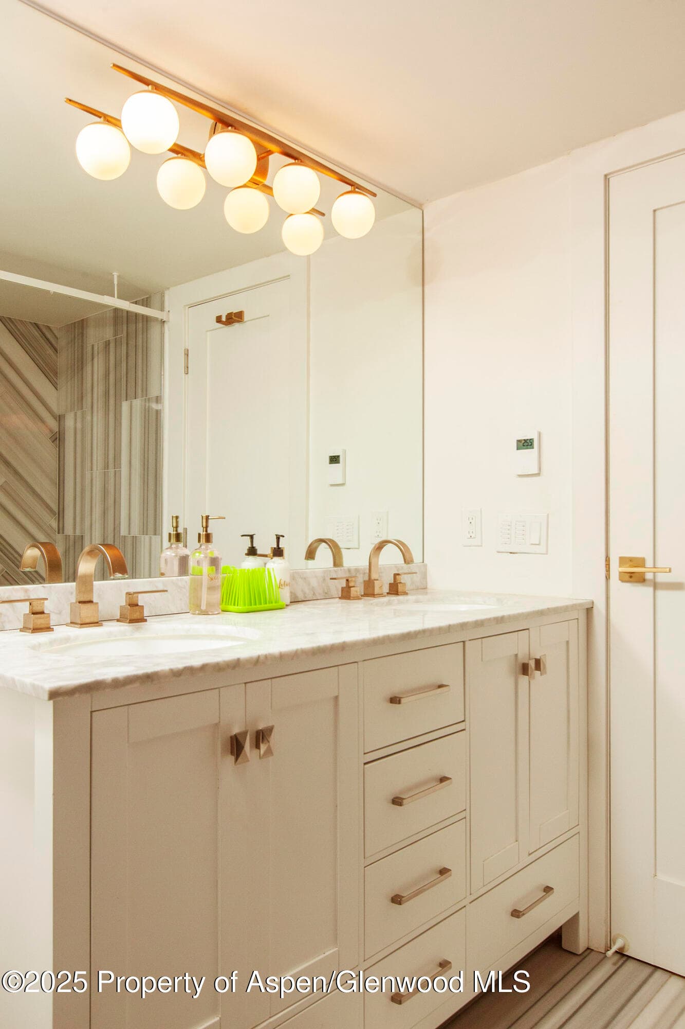 1039 E Cooper Avenue 16a, Aspen, CO 81611 - Photo 25