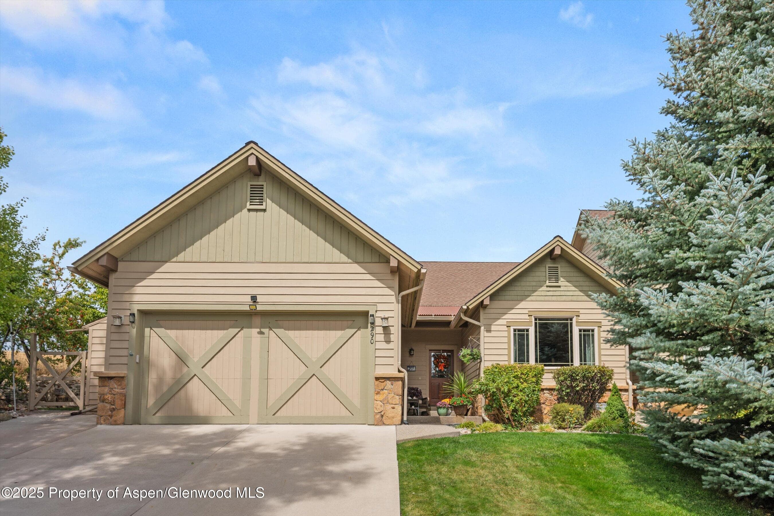 290 SPIRIT Way, New Castle, CO 81647 - Photo 1