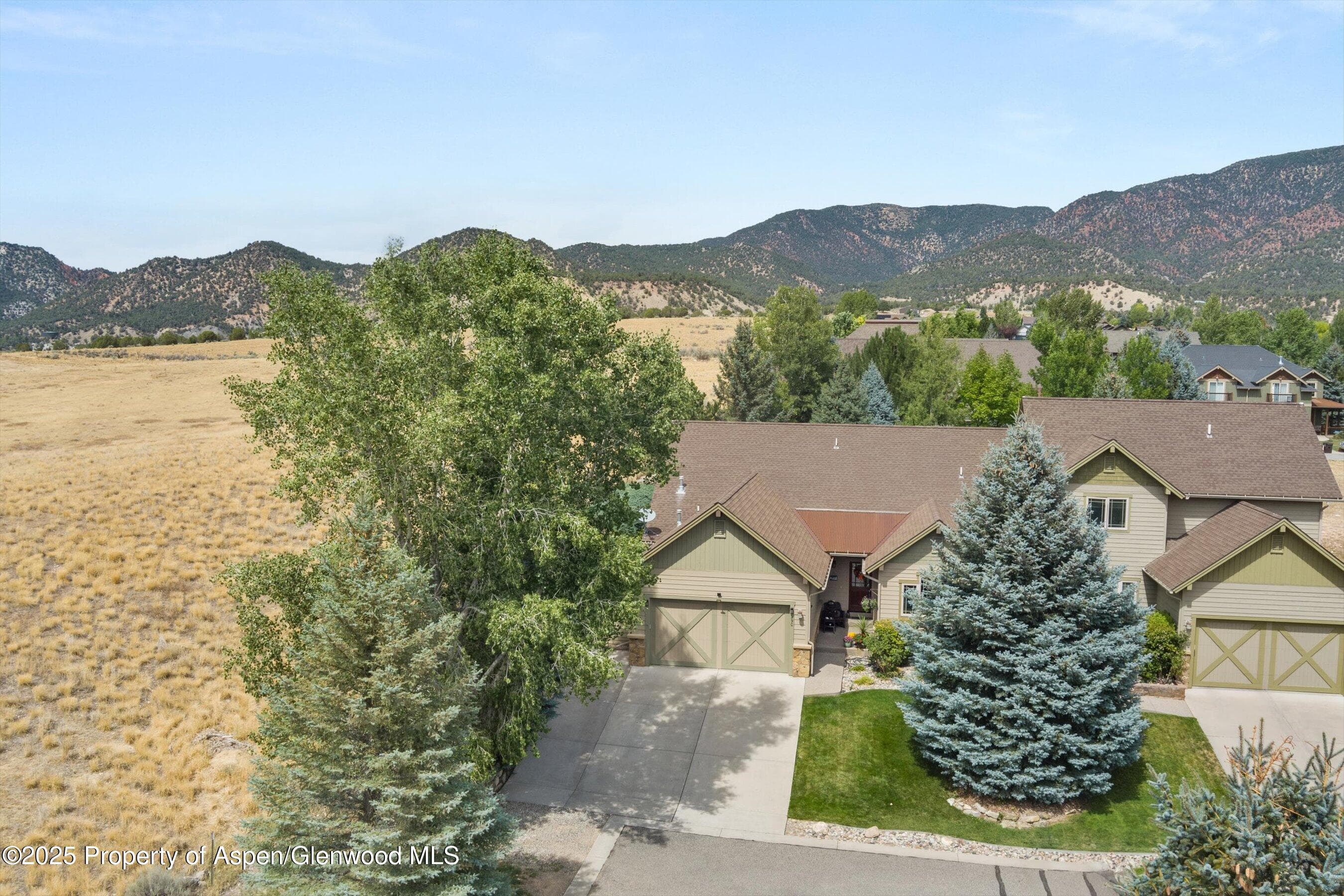 290 SPIRIT Way, New Castle, CO 81647 - Photo 2
