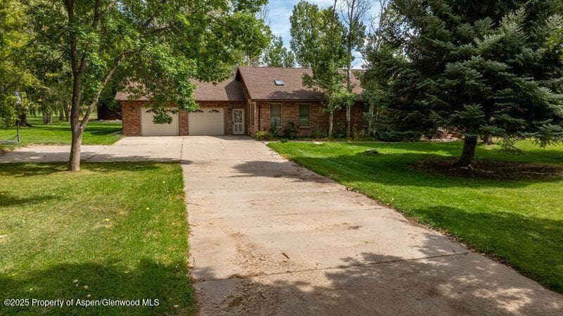 3724 County Road 214, Silt, CO 81652 - Photo 6