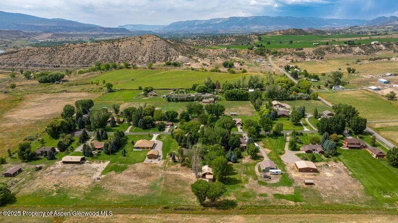 3724 County Road 214, Silt, CO 81652 - Photo 2
