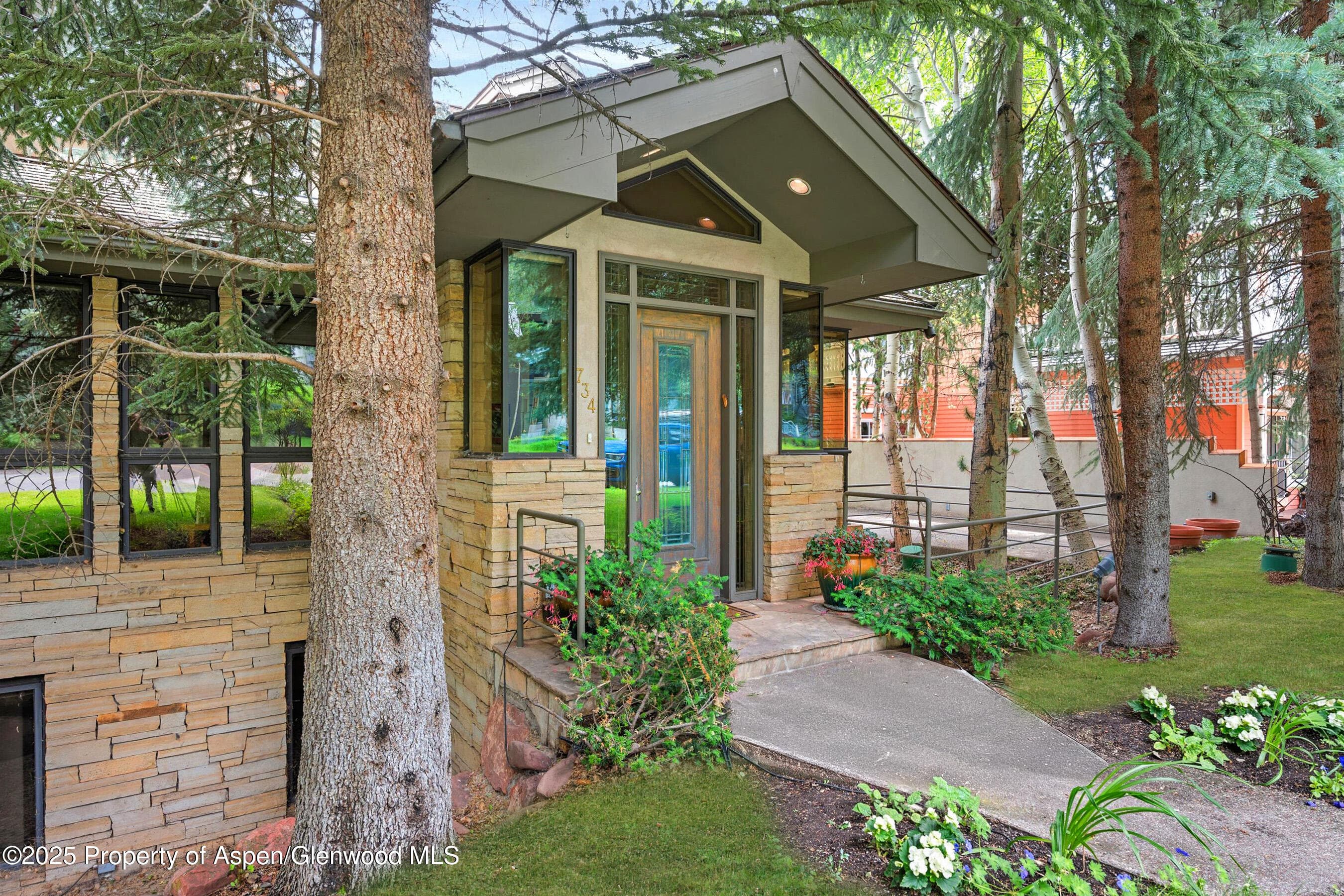 734 W Smuggler Street, Aspen, CO 81611 - Photo 2
