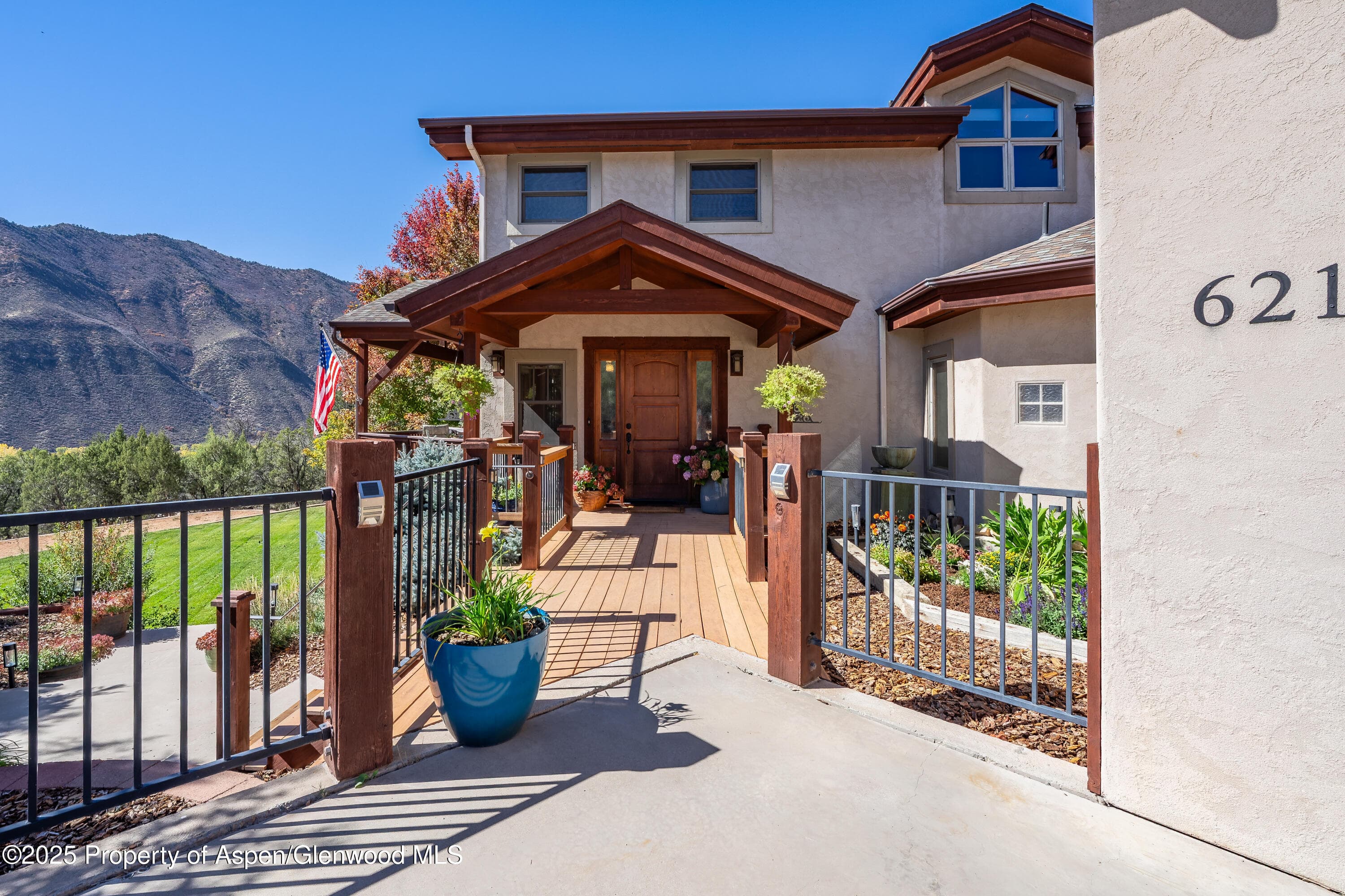 621 Elk Run Road, New Castle, CO 81647 - Photo 2