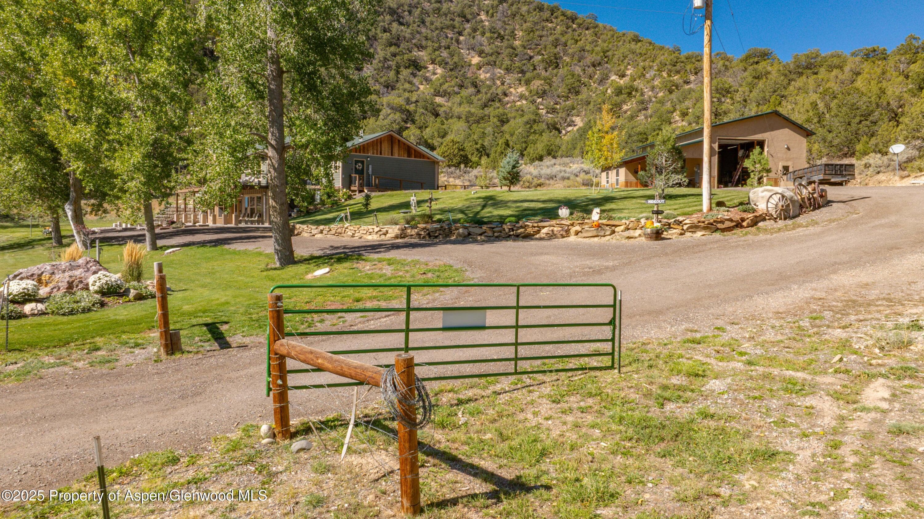 3211 County Road 237, Silt, CO 81652 - Photo 6