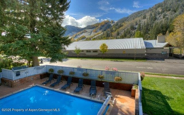 232 W Hyman Avenue #11 (wks. 4,8,39), Aspen, CO 81611 - Photo 2