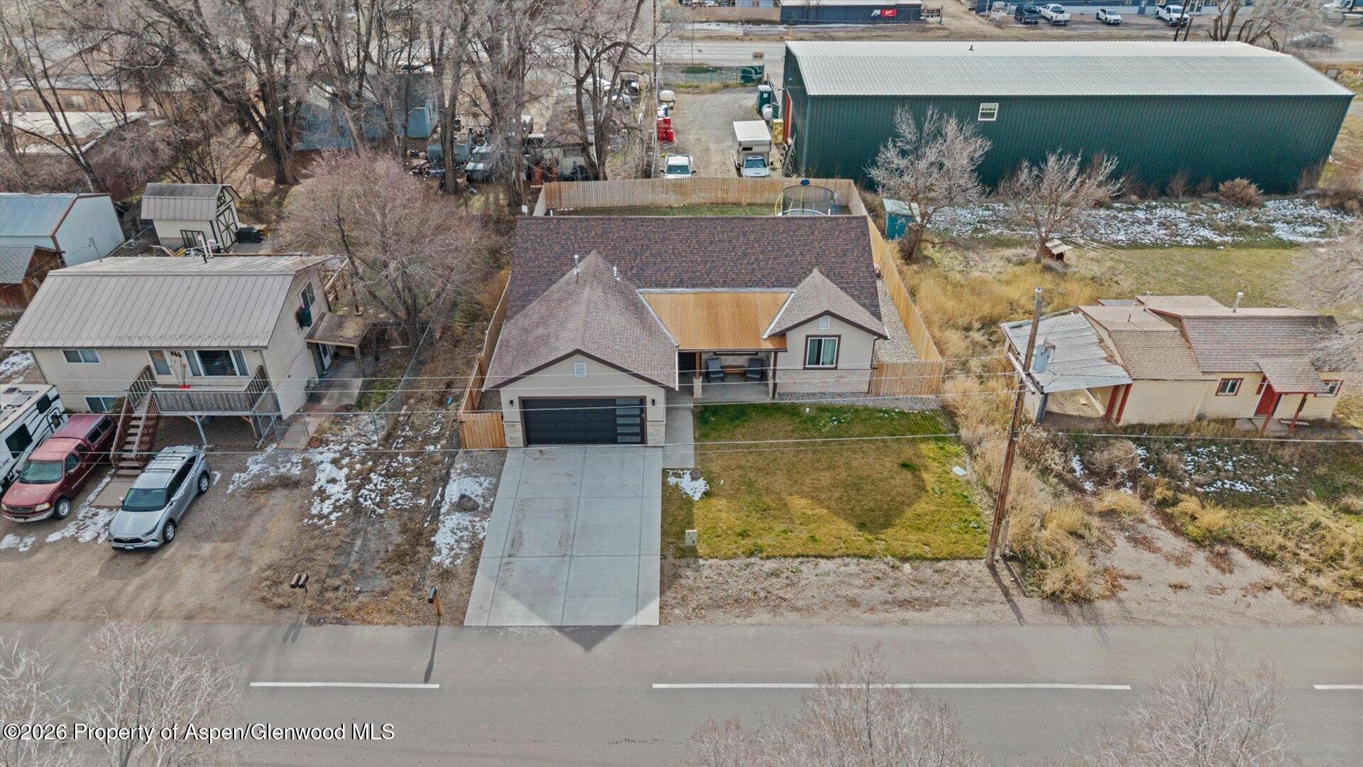 115 W Home Avenue, Silt, CO 81652 - Photo 5